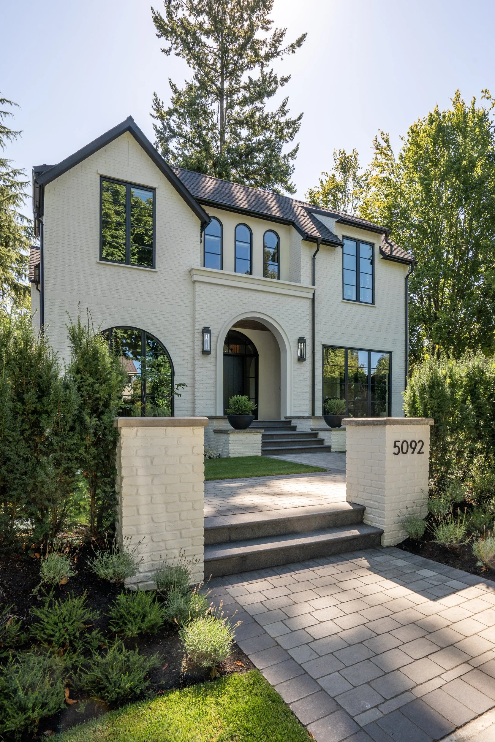 Vancouver_PINE_CRESCENT-02.jpg