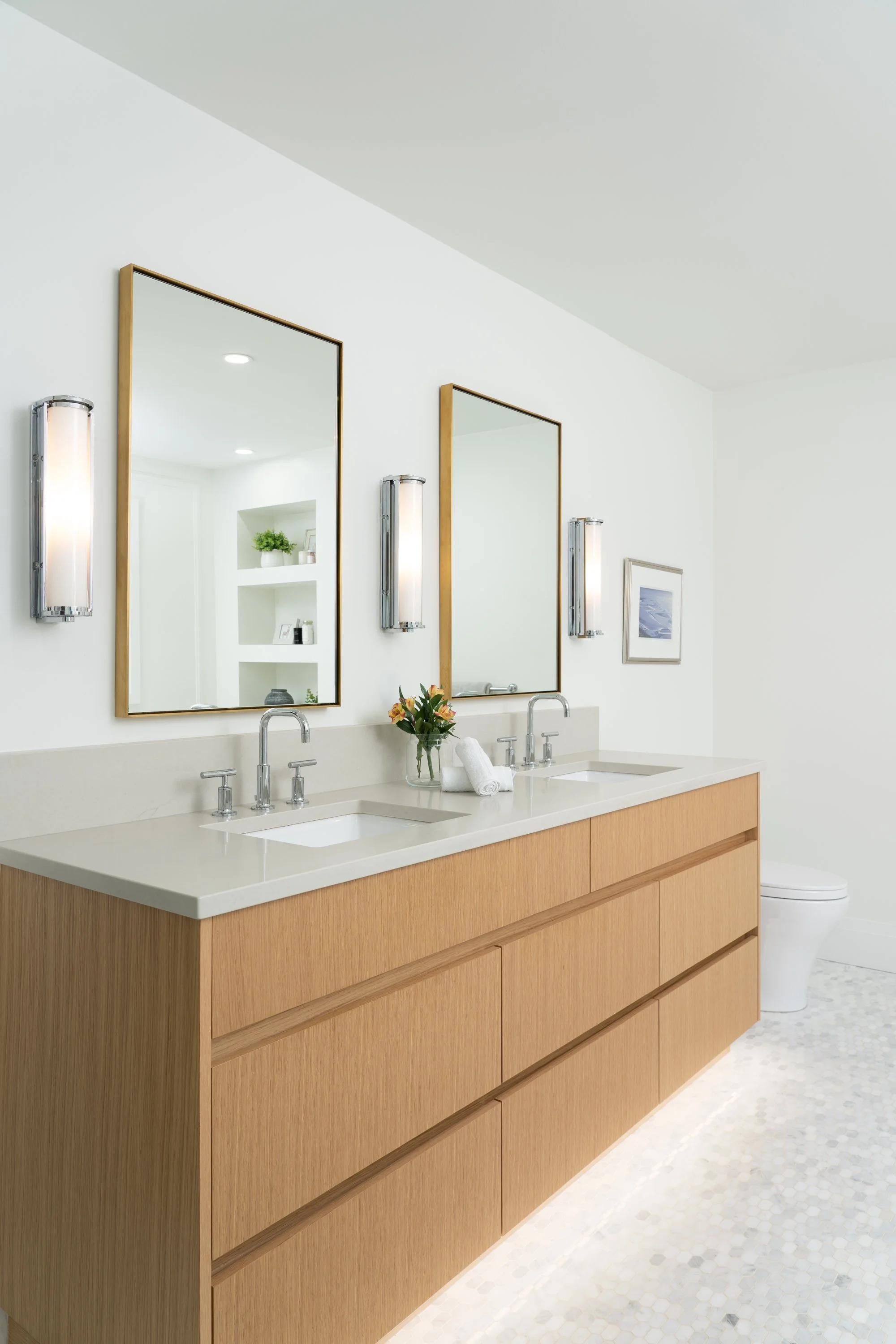 north-vancouver-braemar-residence-bathroom-double-vanity.jpg