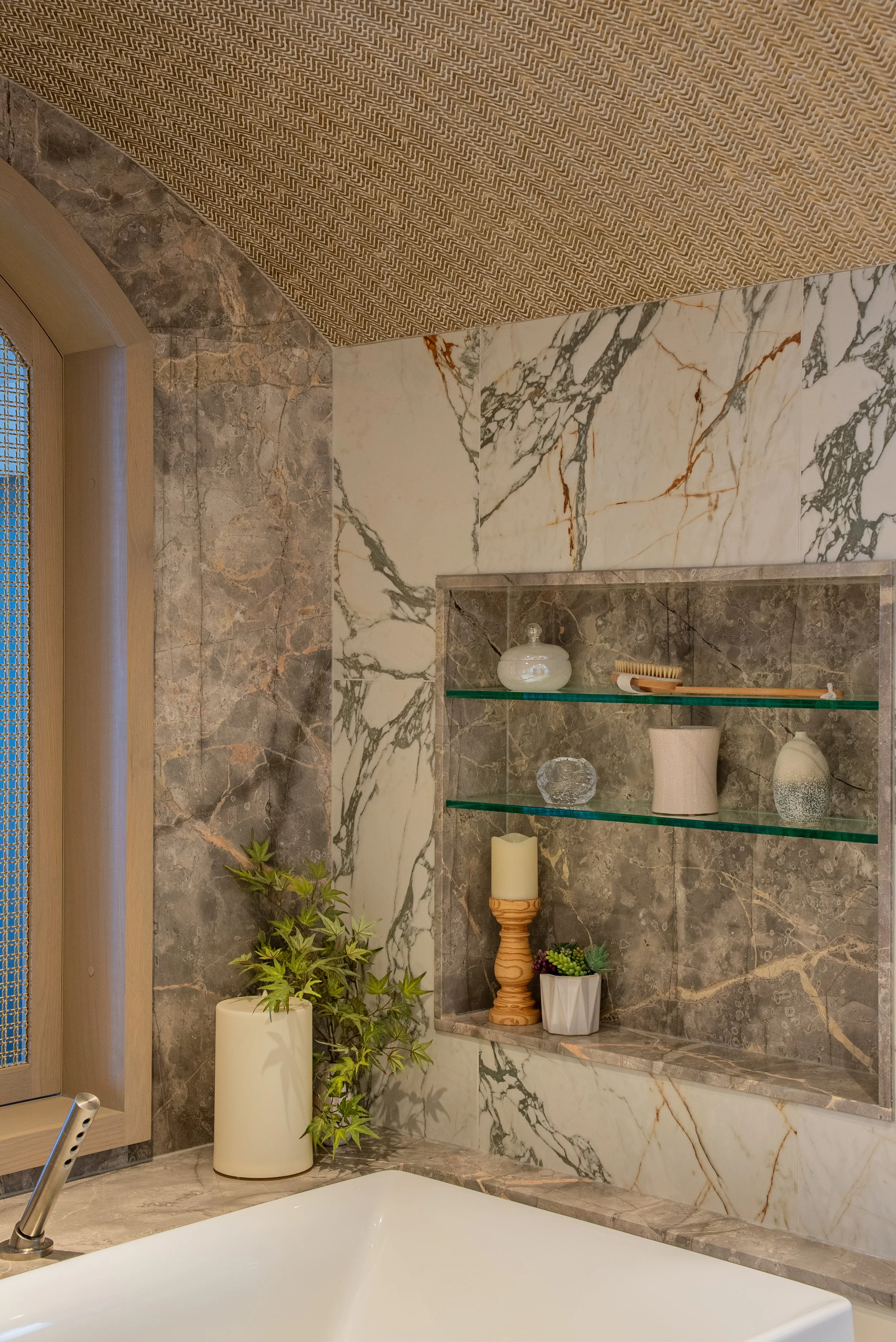 west-vancouver-caulfield-couture-master-ensuite-spa.jpg