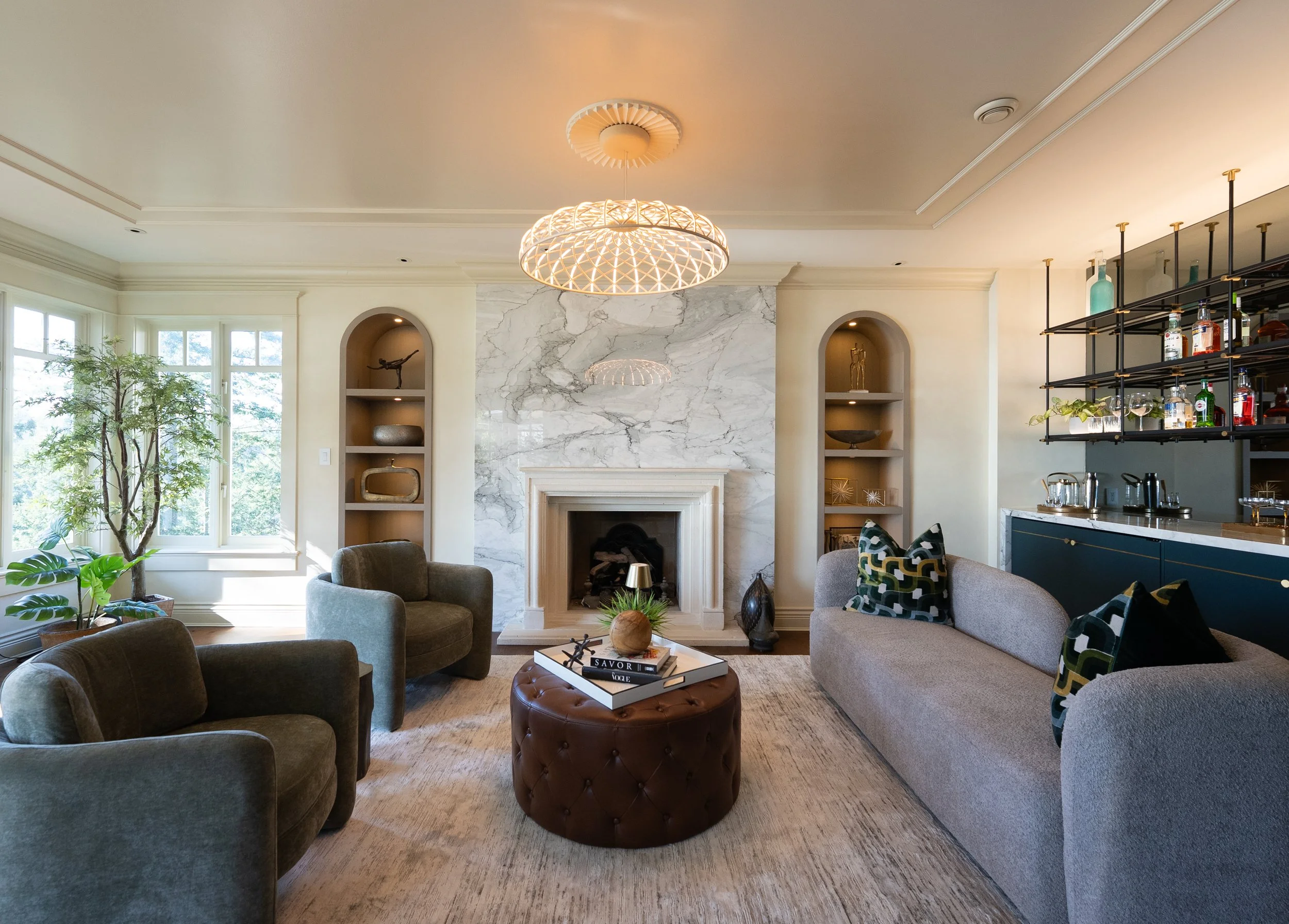 west-vancouver-caulfield-couture-great-room-glass-lighting.jpg