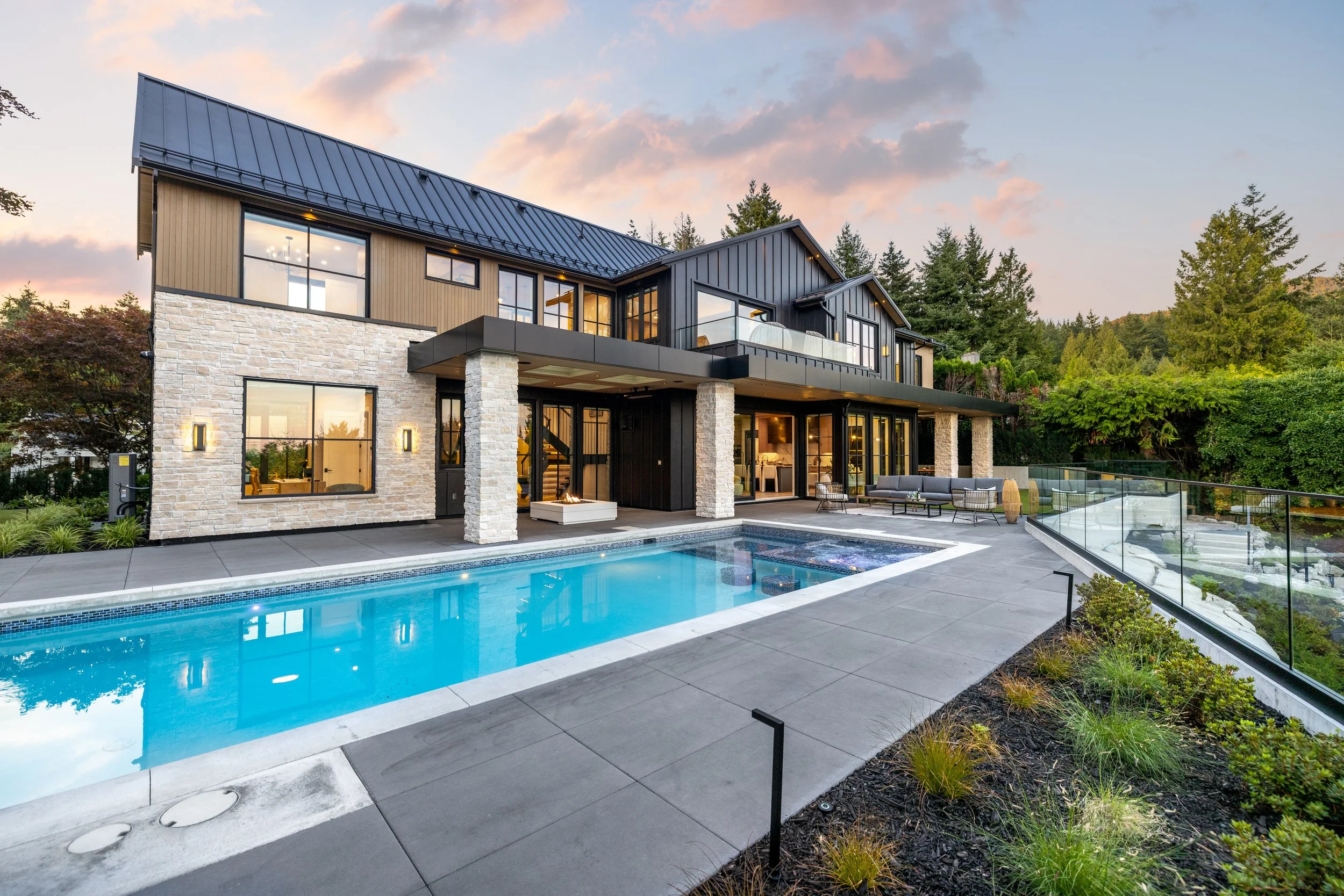 West_Vancouver_Goldcon-2.jpg
