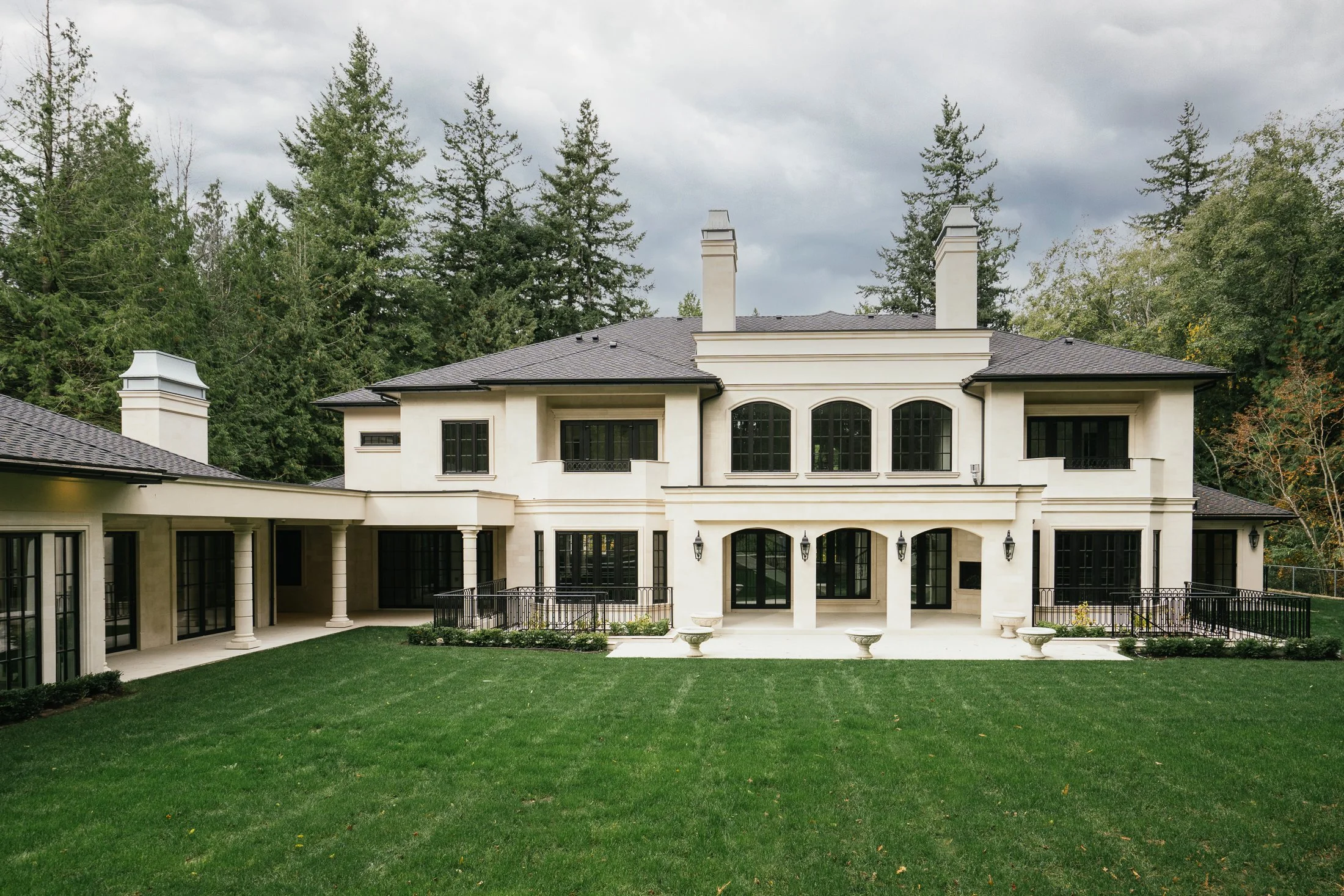 vancouver-26th-avenue-residence-exterior-backyard.jpg