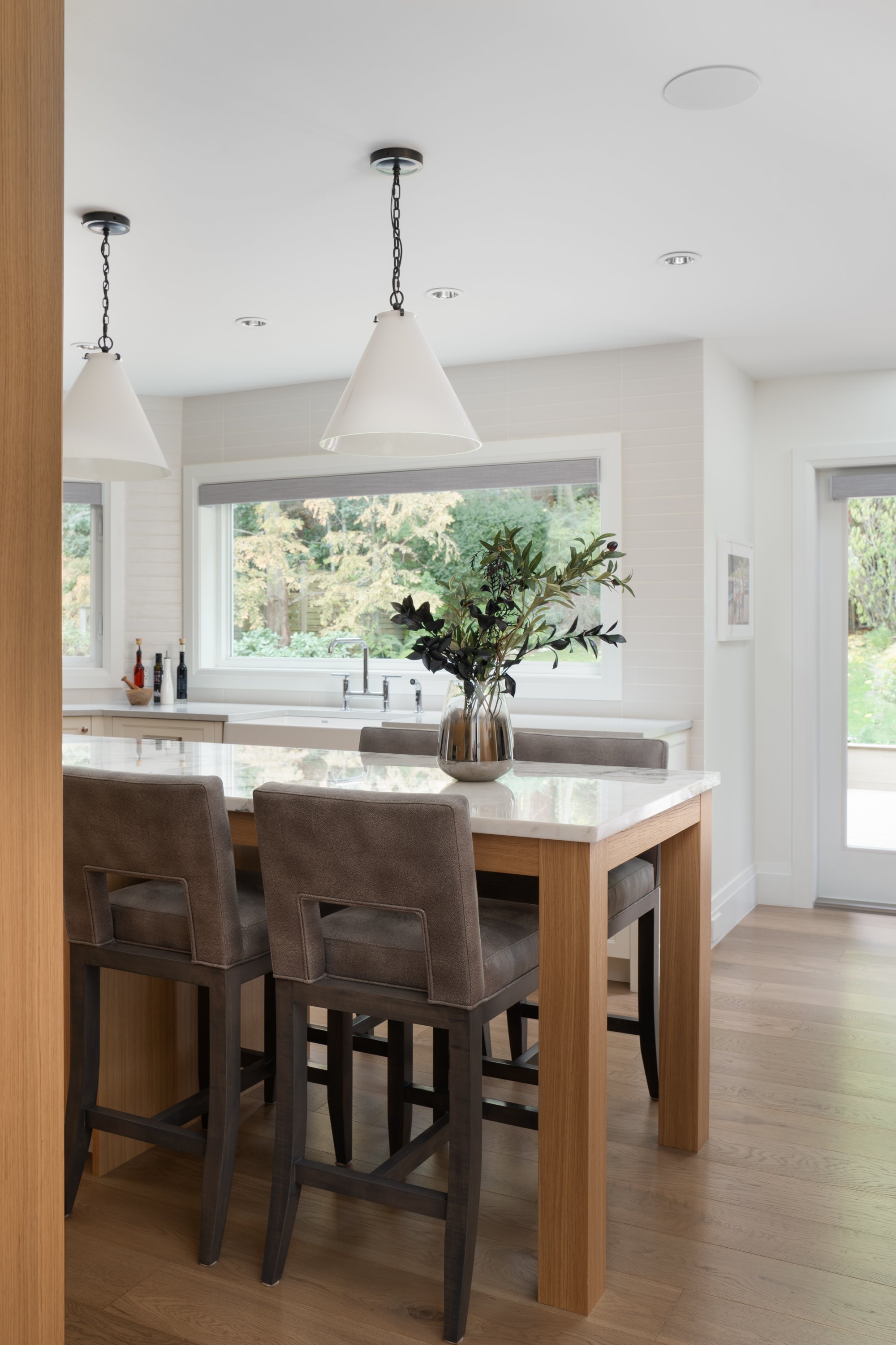 north-vancouver-braemar-residence-dining-nook.jpg