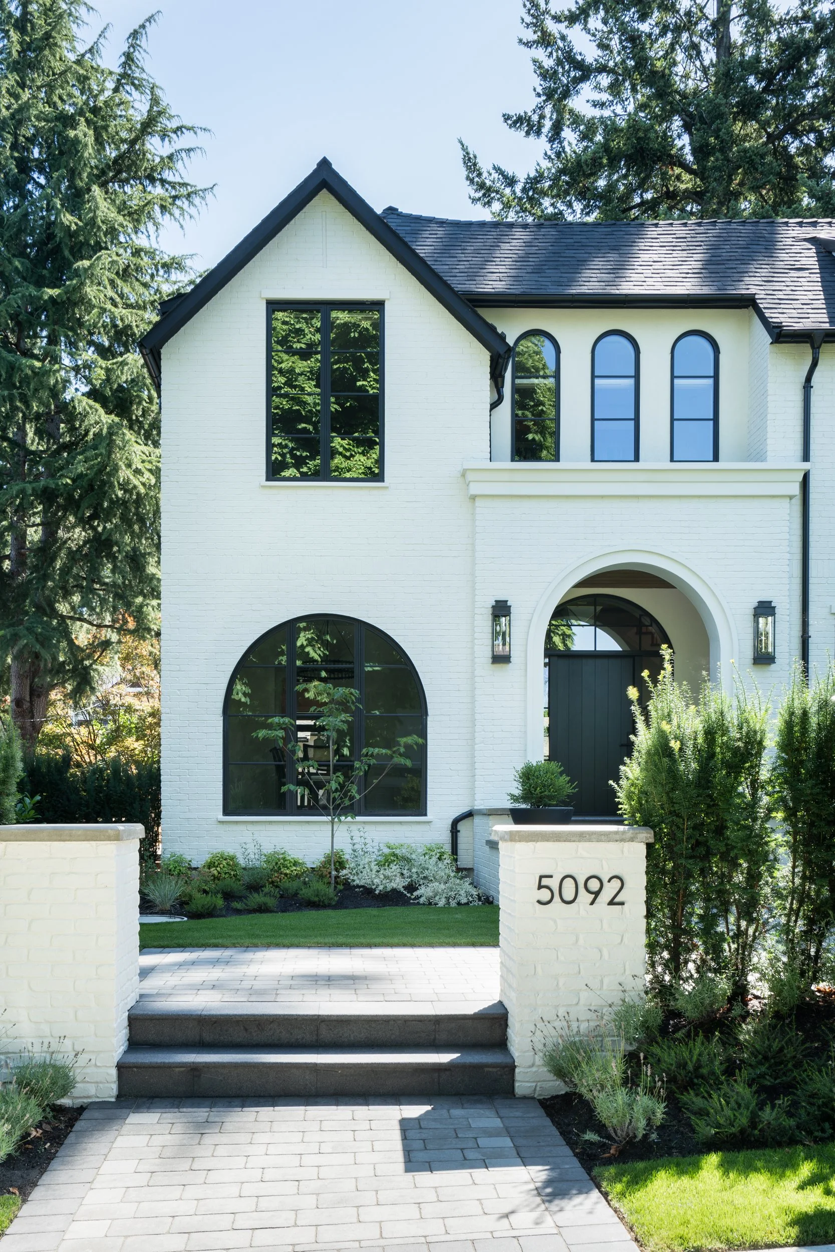Vancouver_PINE_CRESCENT-05.jpg