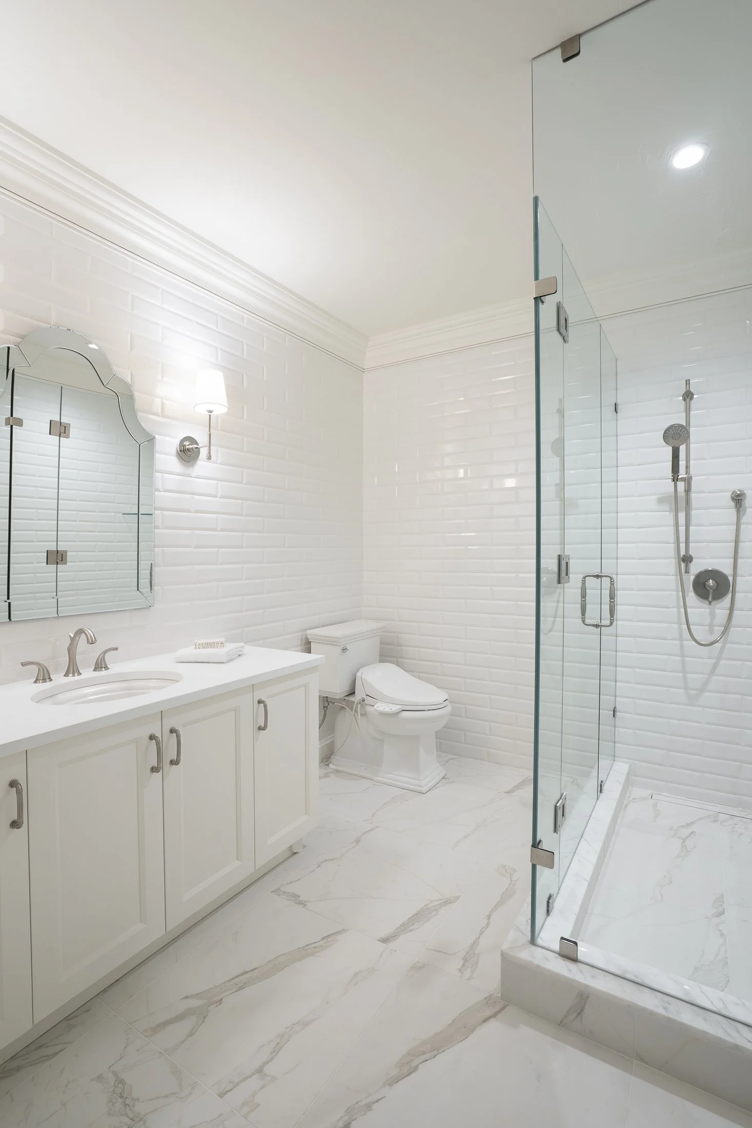 vancouver-26th-avenue-residence-white-pimary-bathroom.jpg