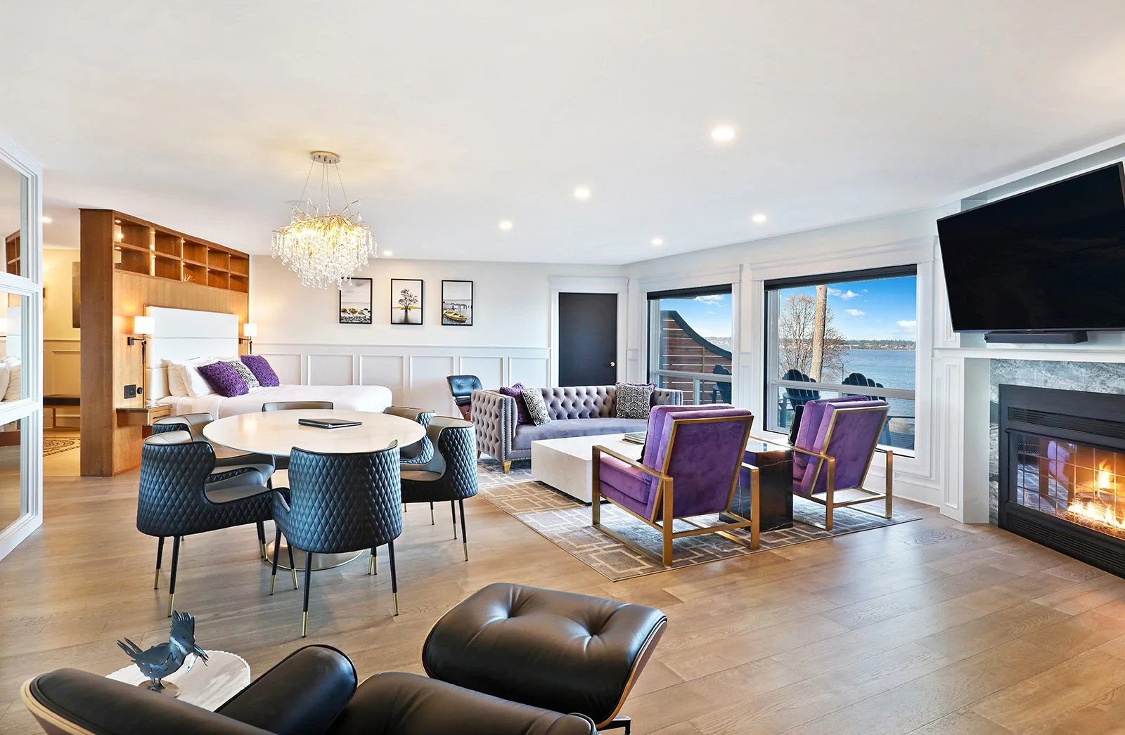 Kingfisher-Beachfront-Oceanview-Suite-loft.jpg