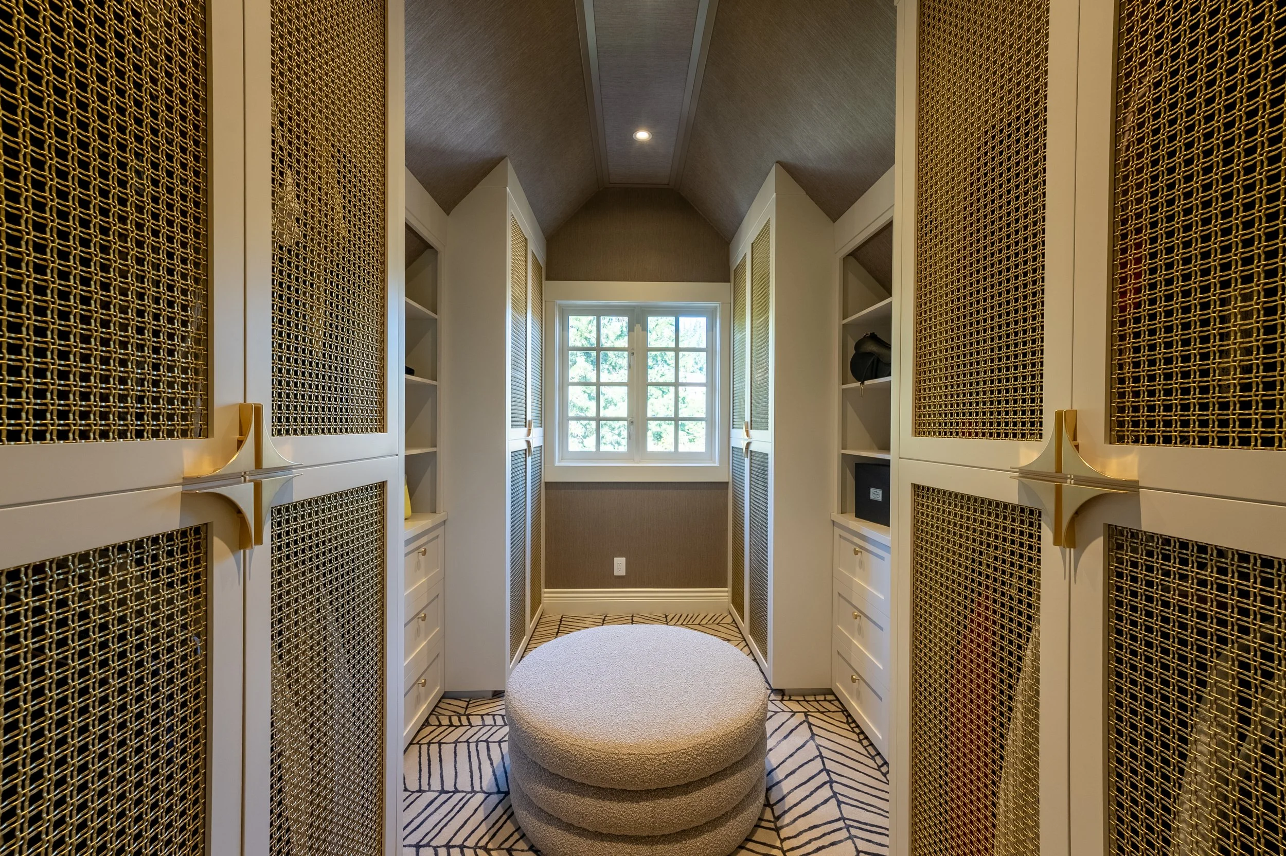 west-vancouver-caulfield-couture-closet-custom-organizers.jpg