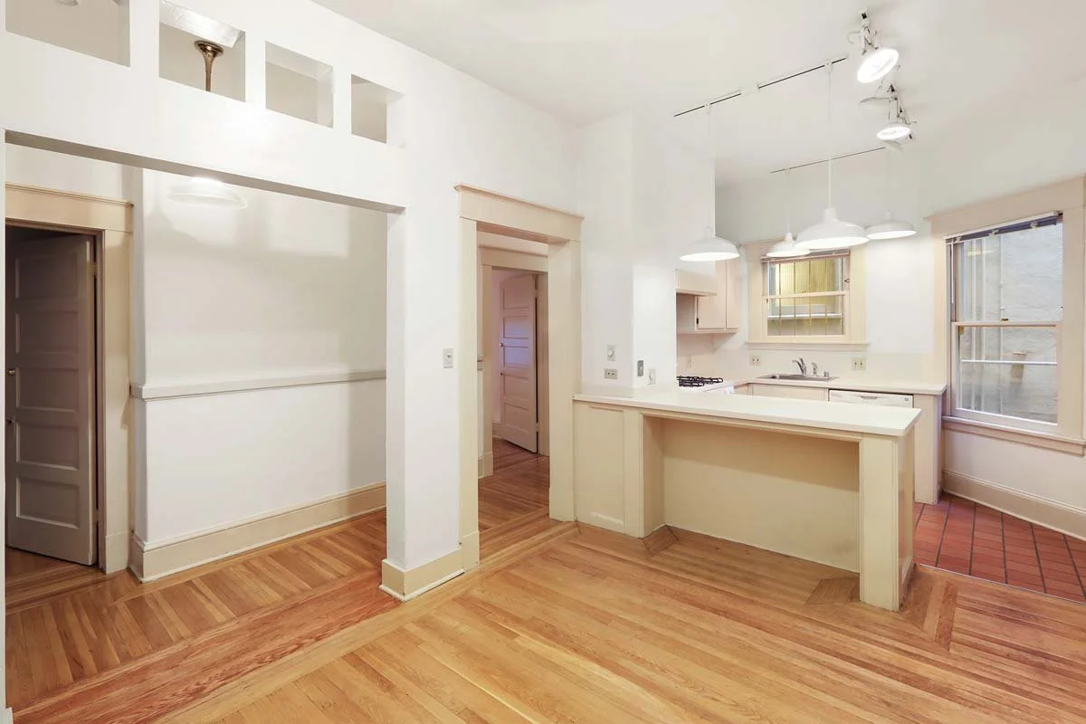 2754Pierce11 Kitch9.jpg