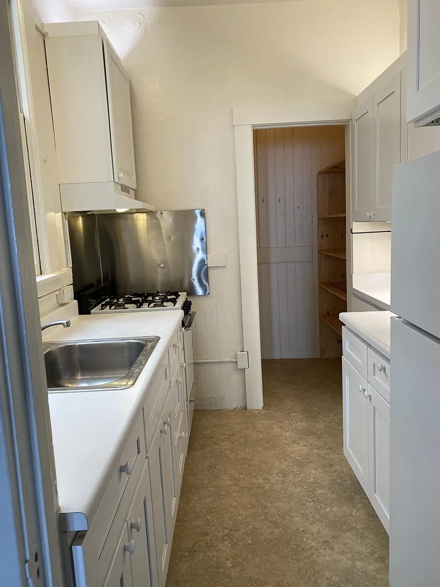 2361California9 Kitch1.jpg