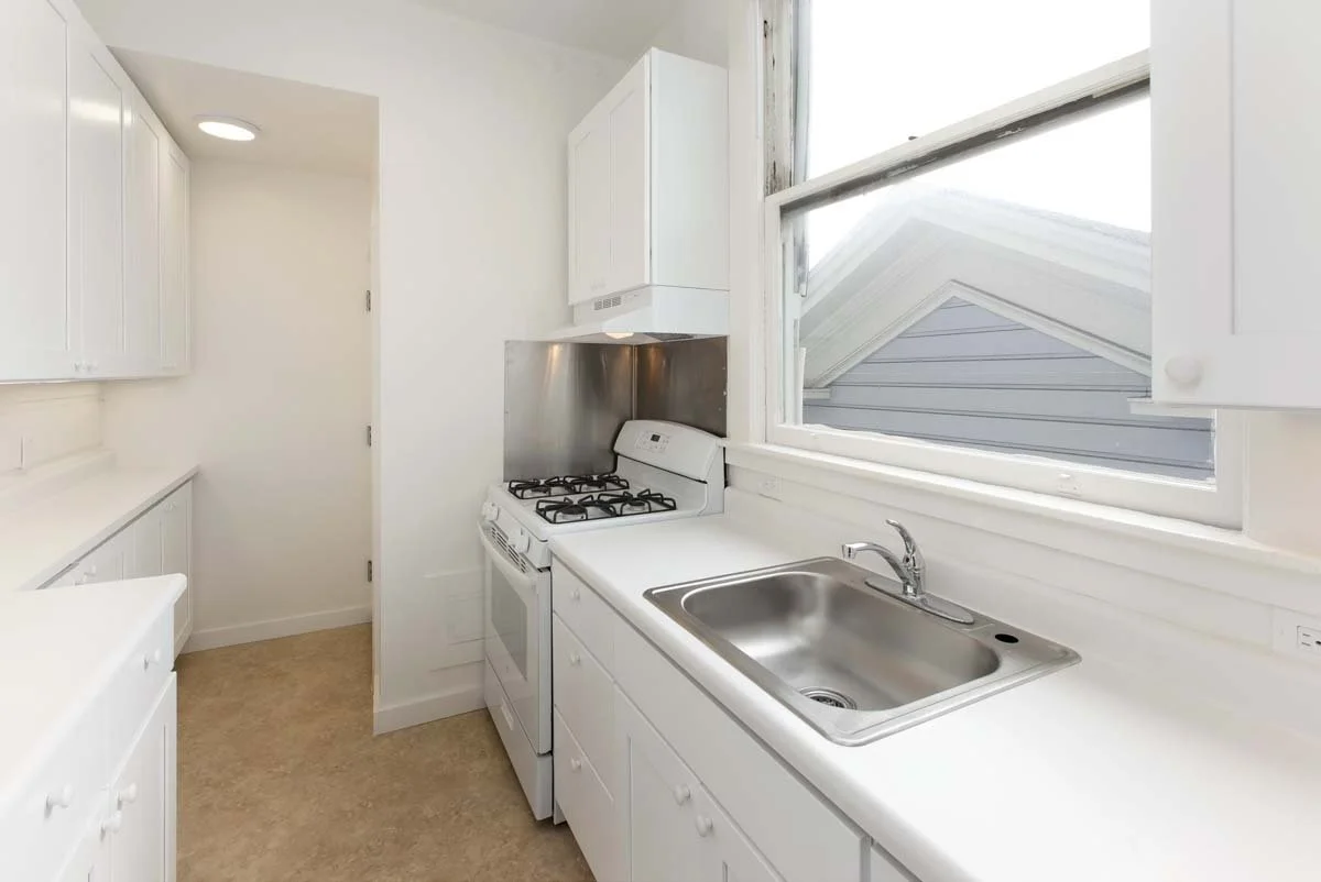 2361California10 Kitch5.jpg