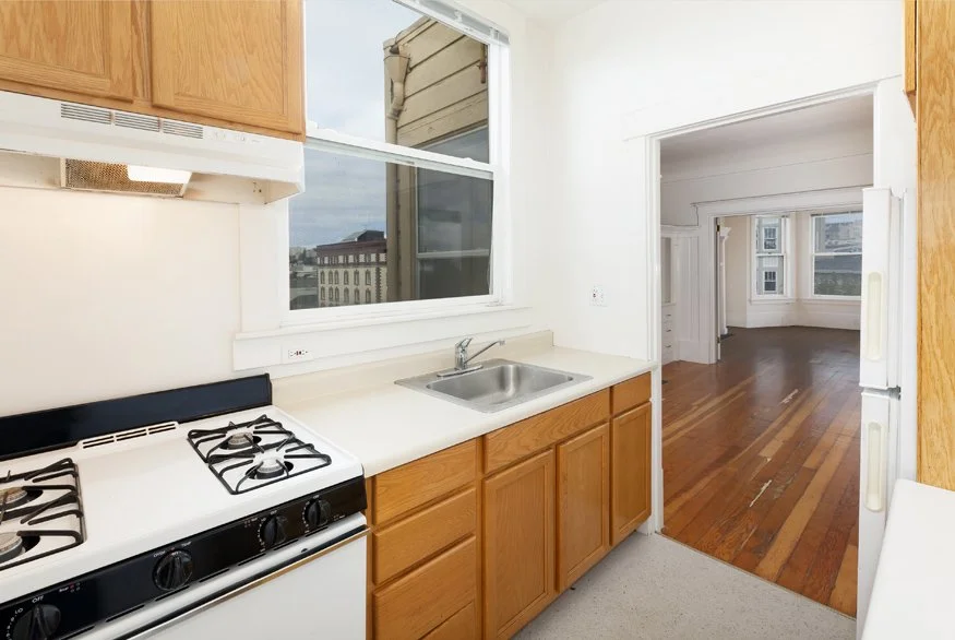 2361California15 Kitch1.jpg