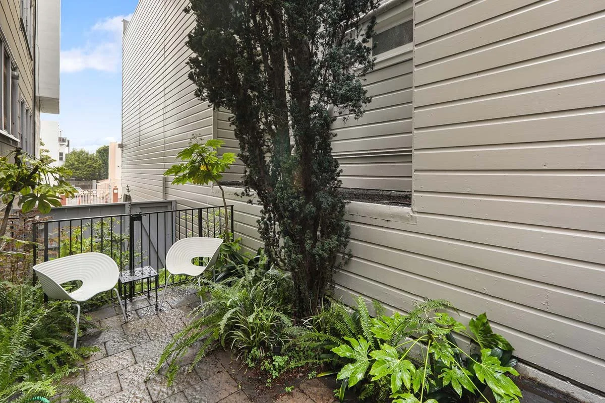 2754Pierce11 Patio1.jpg