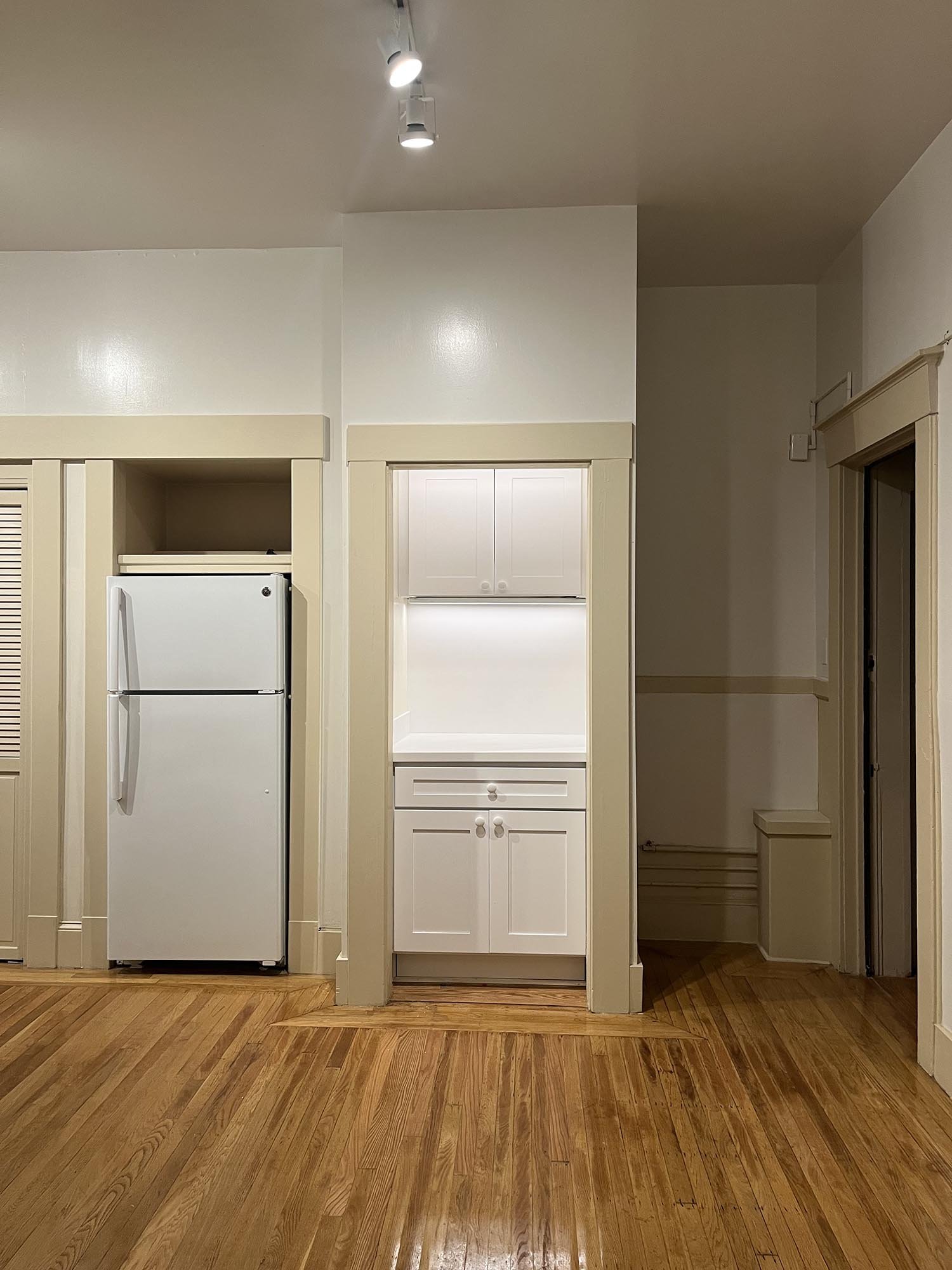 2754Pierce11 Kitch.jpeg
