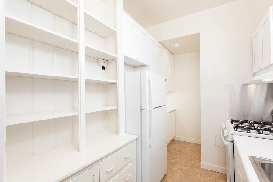 2361California12 kitch2.jpg