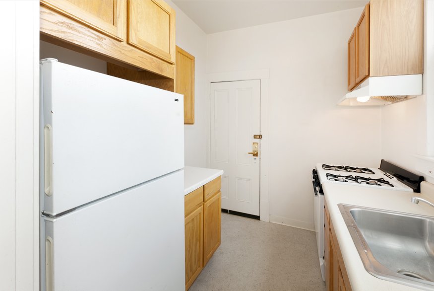 2361California15 Kitch2.jpg