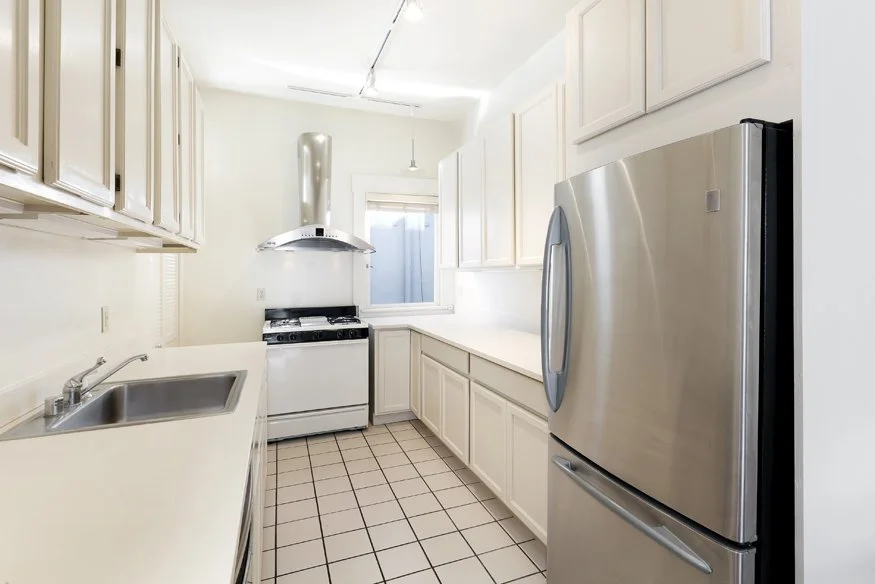 2754Pierce5_2017kitchen (1).jpg