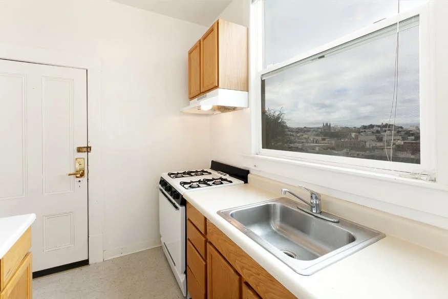 2361California15 Kitch3.jpg