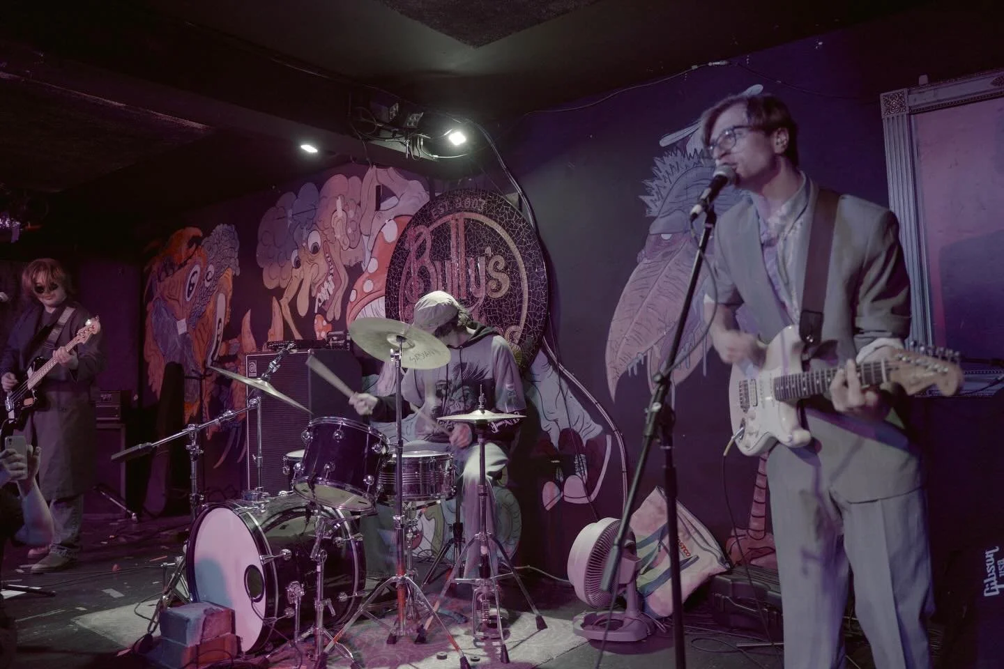 @ivan.and.thetaxevaders live at @bullysstudios 5/01/26

Shot on Sony A7IV+Tamron 28-75mm