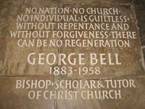 FRIENDS ONLY EVENT: Guided Tour of lettering in two Oxford colleges
