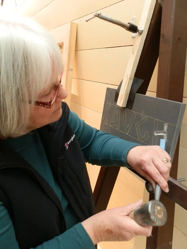 Tom Perkins and Simon Langsdale, six day course in letter carving and design