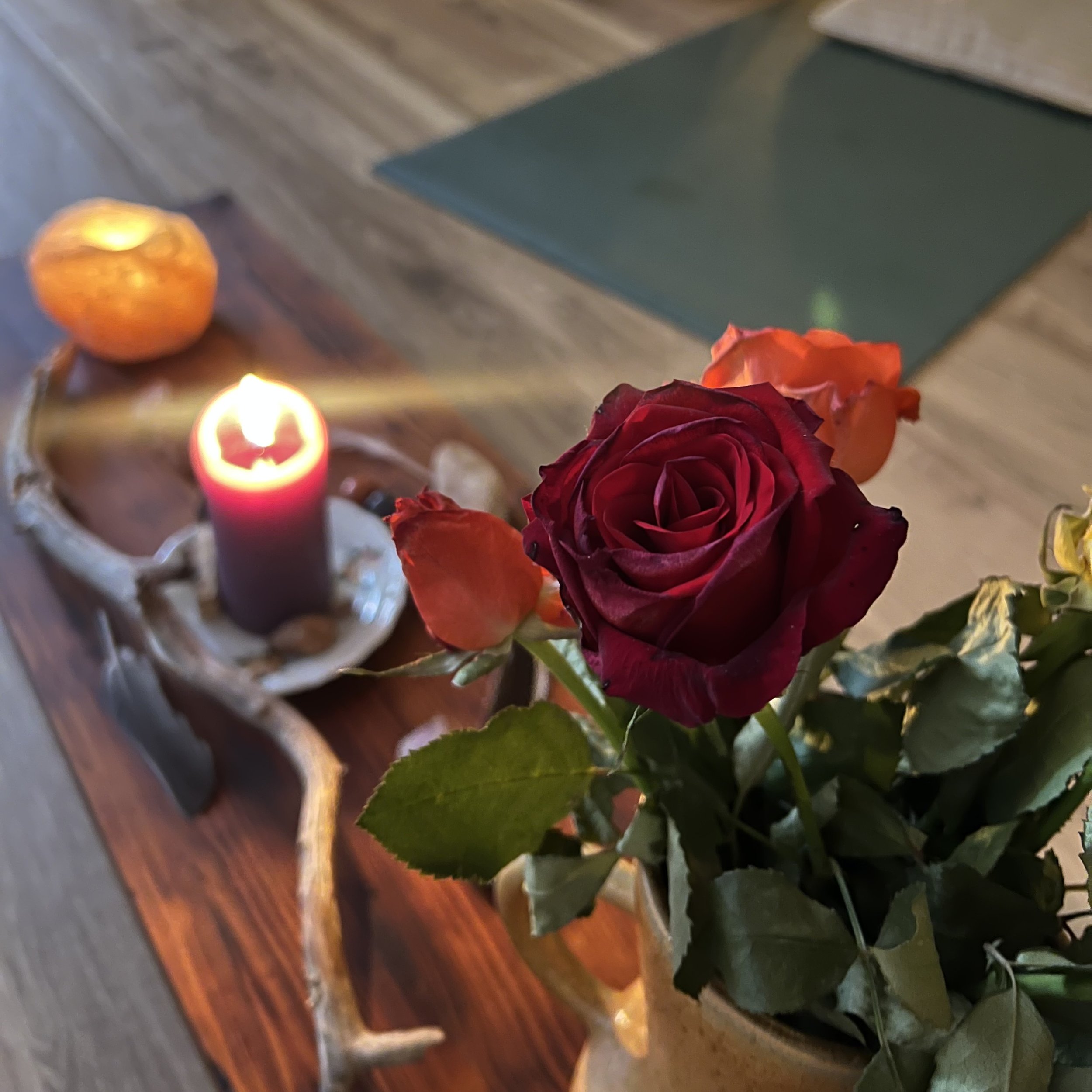 Äitienpäivän yin jooga &amp; äänirentoutus