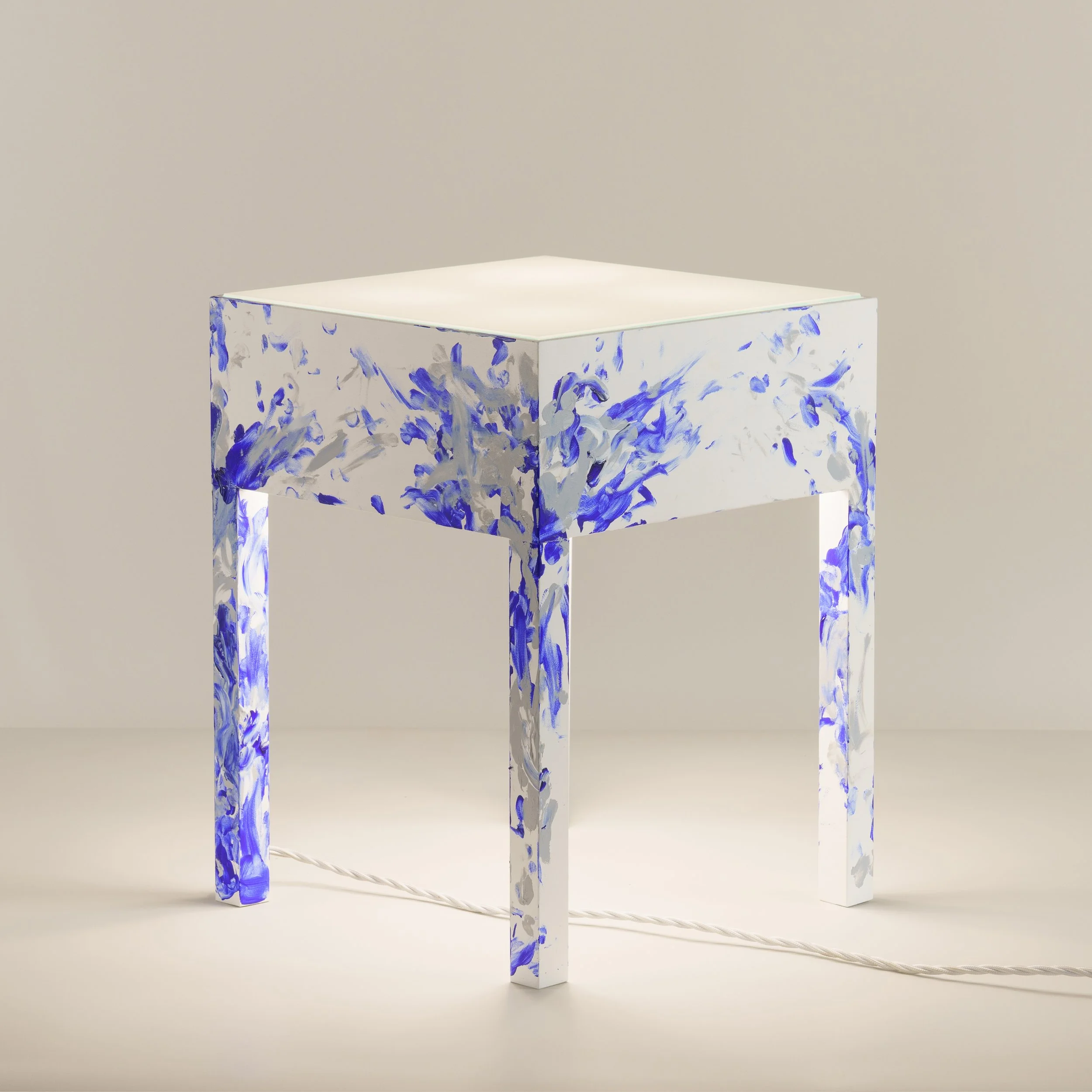 table-lamp-touchee-rolf-sachs-on.jpg