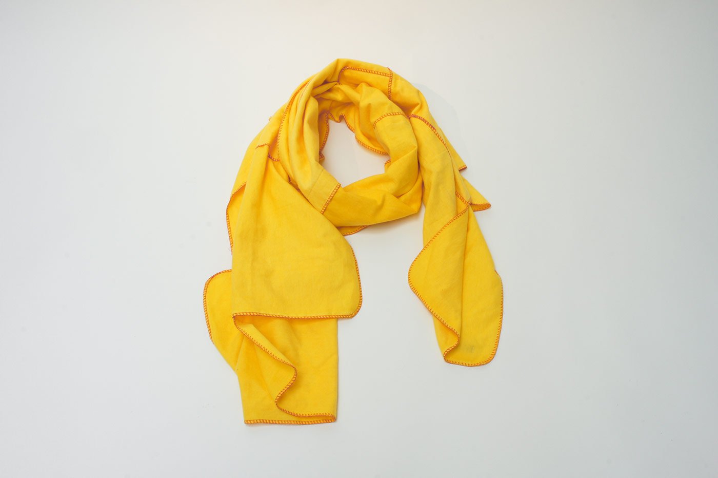 RolfSachs_duster_scarf_typisch_deutsch_2.jpg
