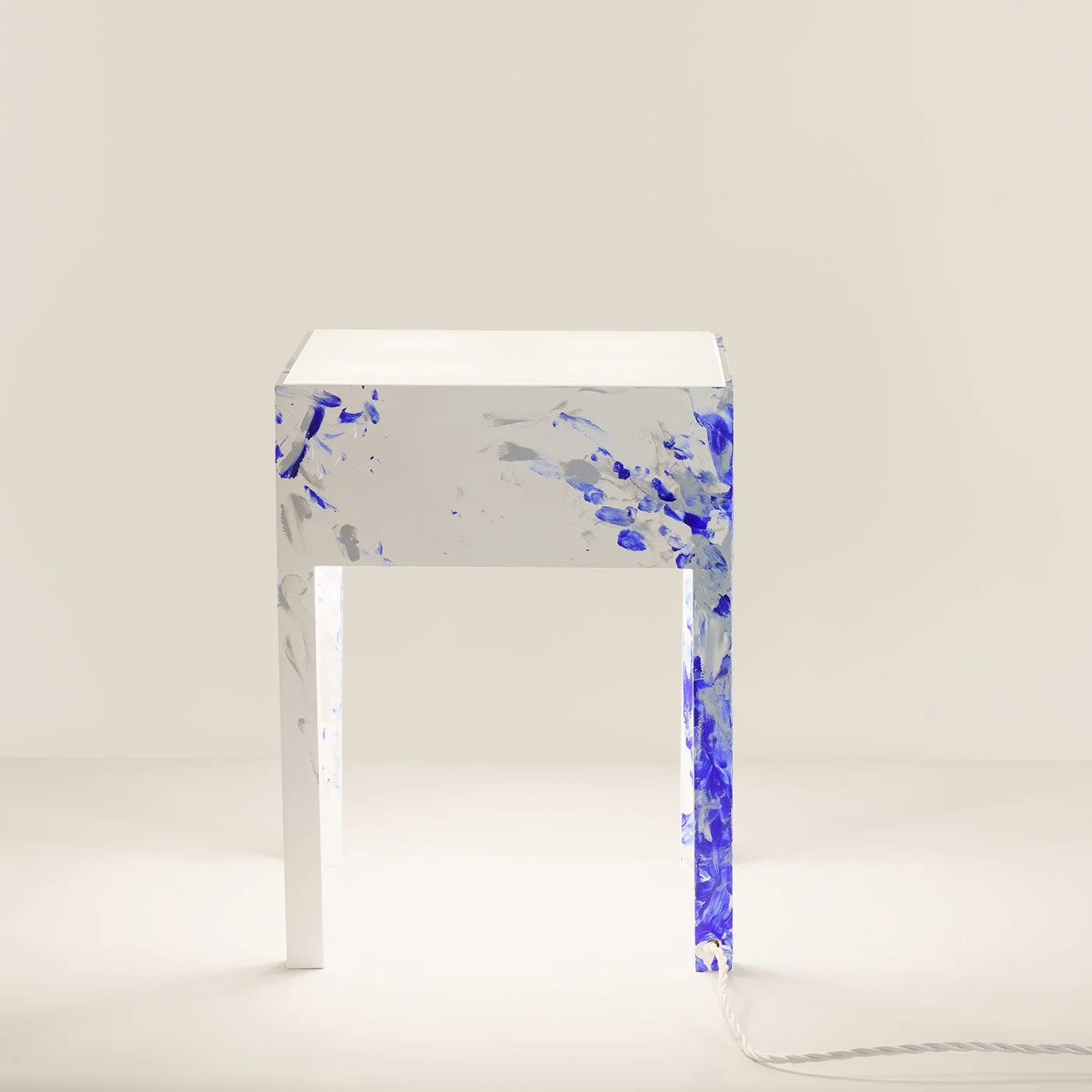 Table-Lamp-Touchée_DSC5357.jpg