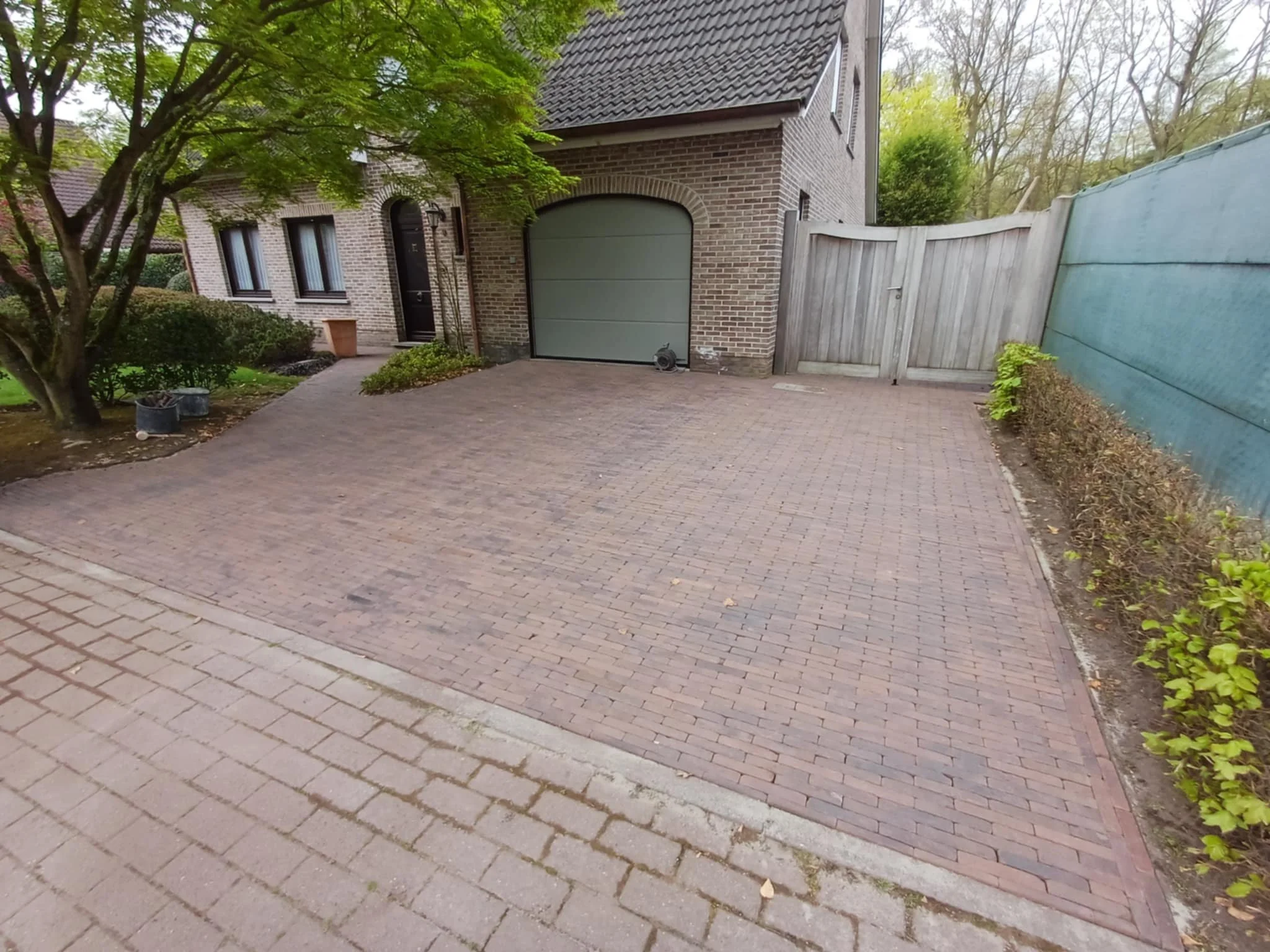 Karweiwerken Schouwaerts - aanleg oprit - klinkers