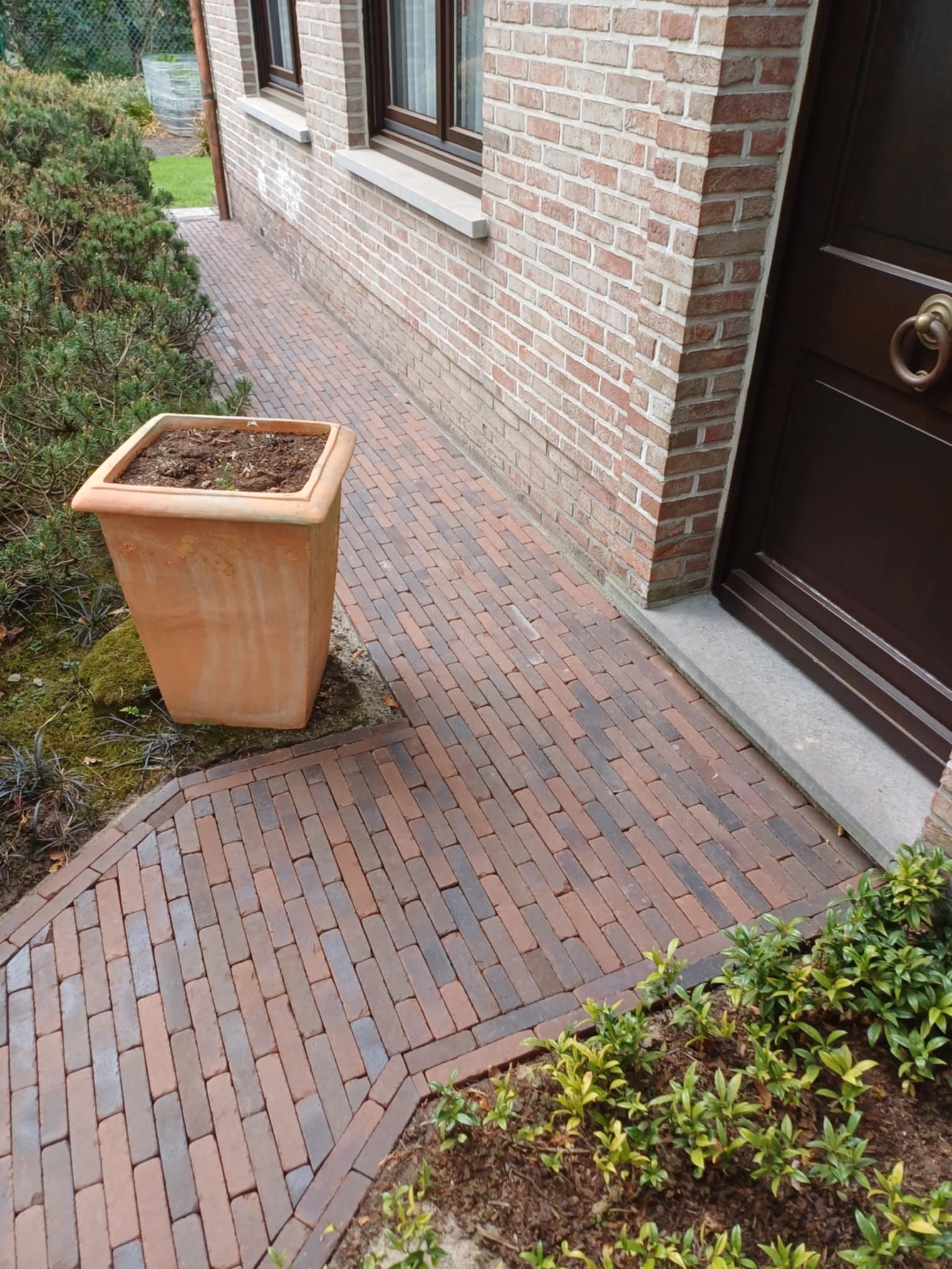 Karweiwerken Schouwaerts - aanleg oprit - klinkers