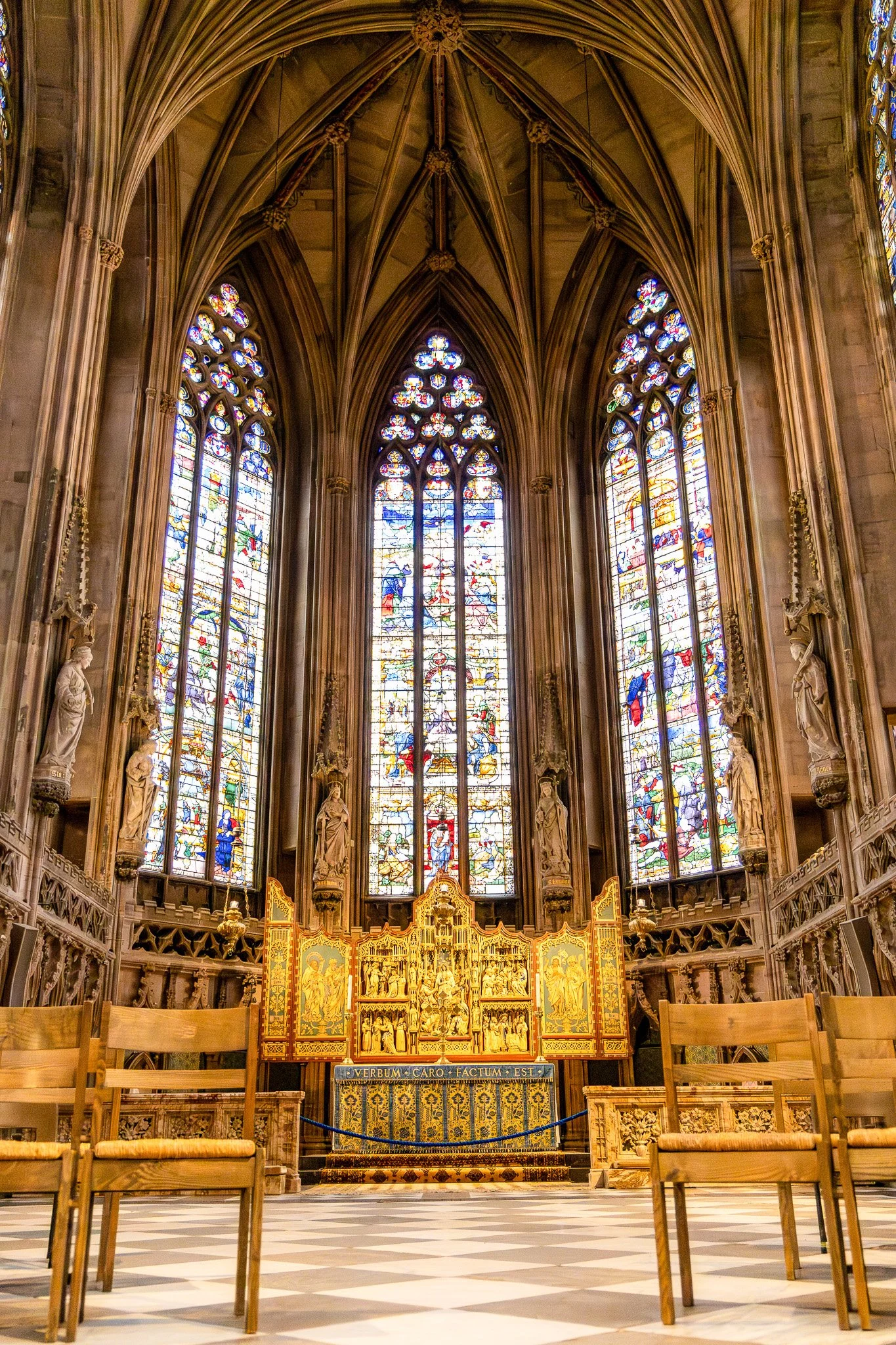 Lichfield Cathedral | Light, Colour & History