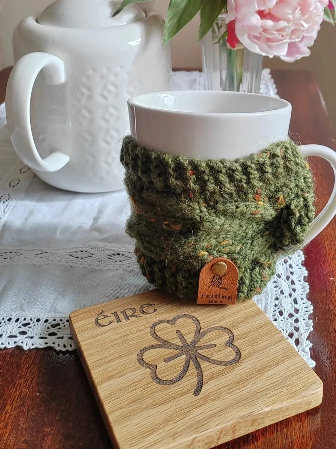 Woollen Cup Cosy & Oak Coaster Gift Set