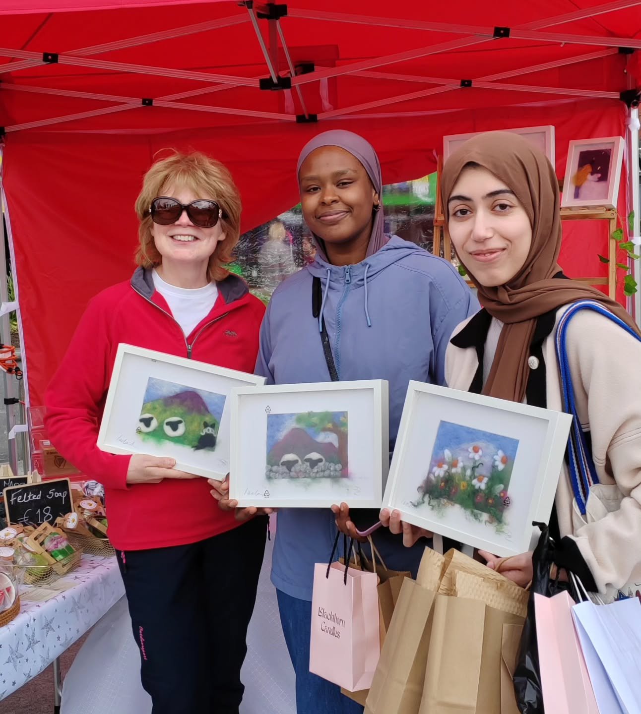 Congratulations to the wonderful girls I met when they stoped by my stall in the Tiny Traders Market, Galway.  They were just awarded their degrees from NUI Galway.

#explore #feltcraft#needlefelting #woolart #explorepage