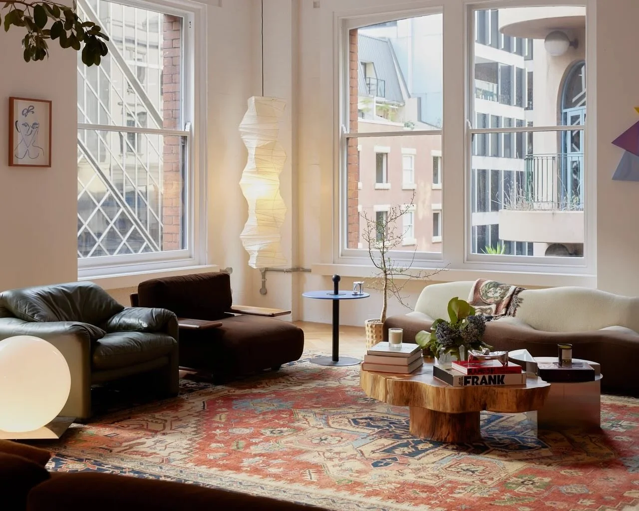 Introducing APT CCC - located on Level 5, 222 Clarence Street - as part of @chinatowncountryclub 

In the heart of the city - a thoughtfully designed venue nestled above Chinatown Country Clubs retail space. The apartment features heritage windows, a