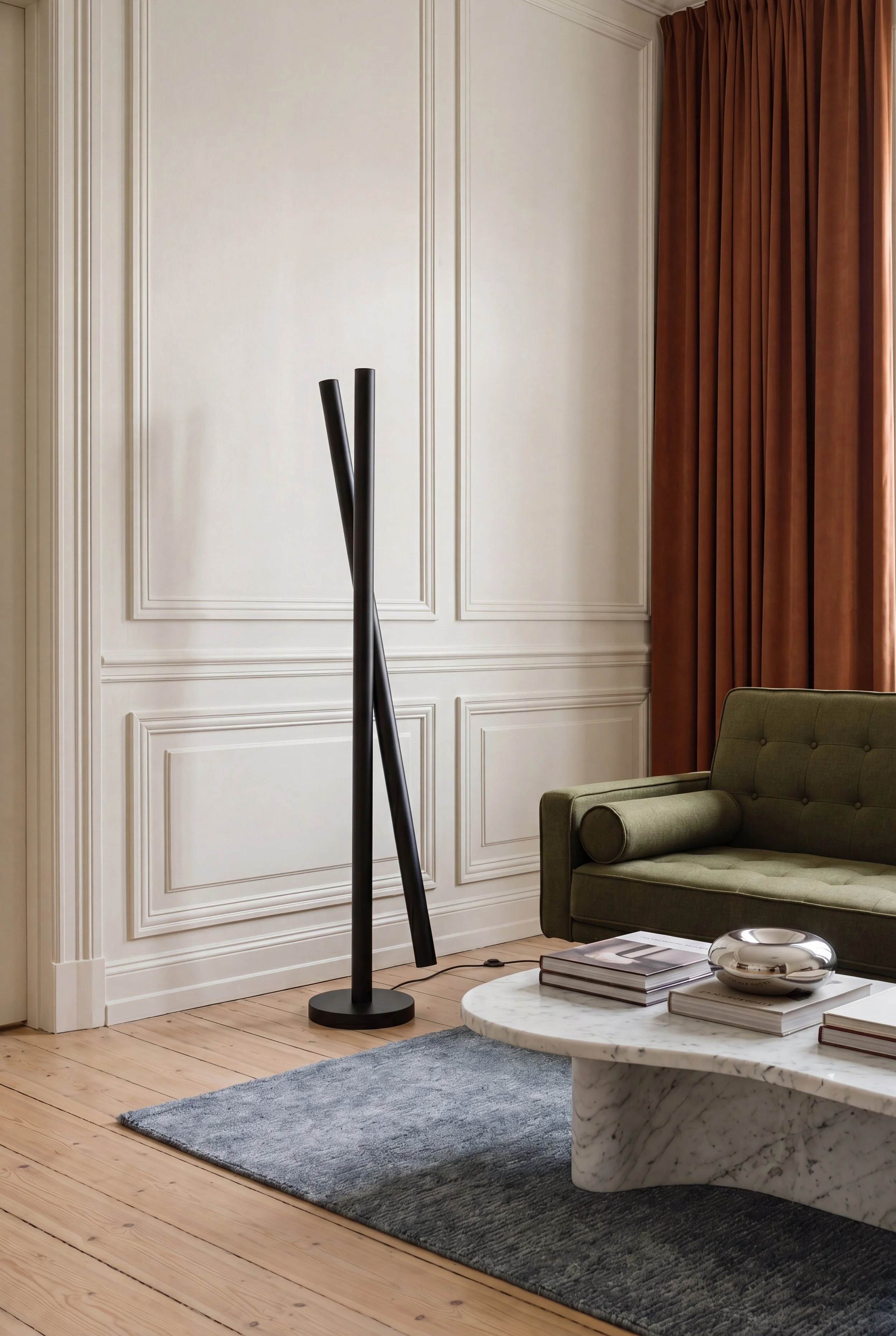 437OL-F01-Rotation-black-paris.jpg