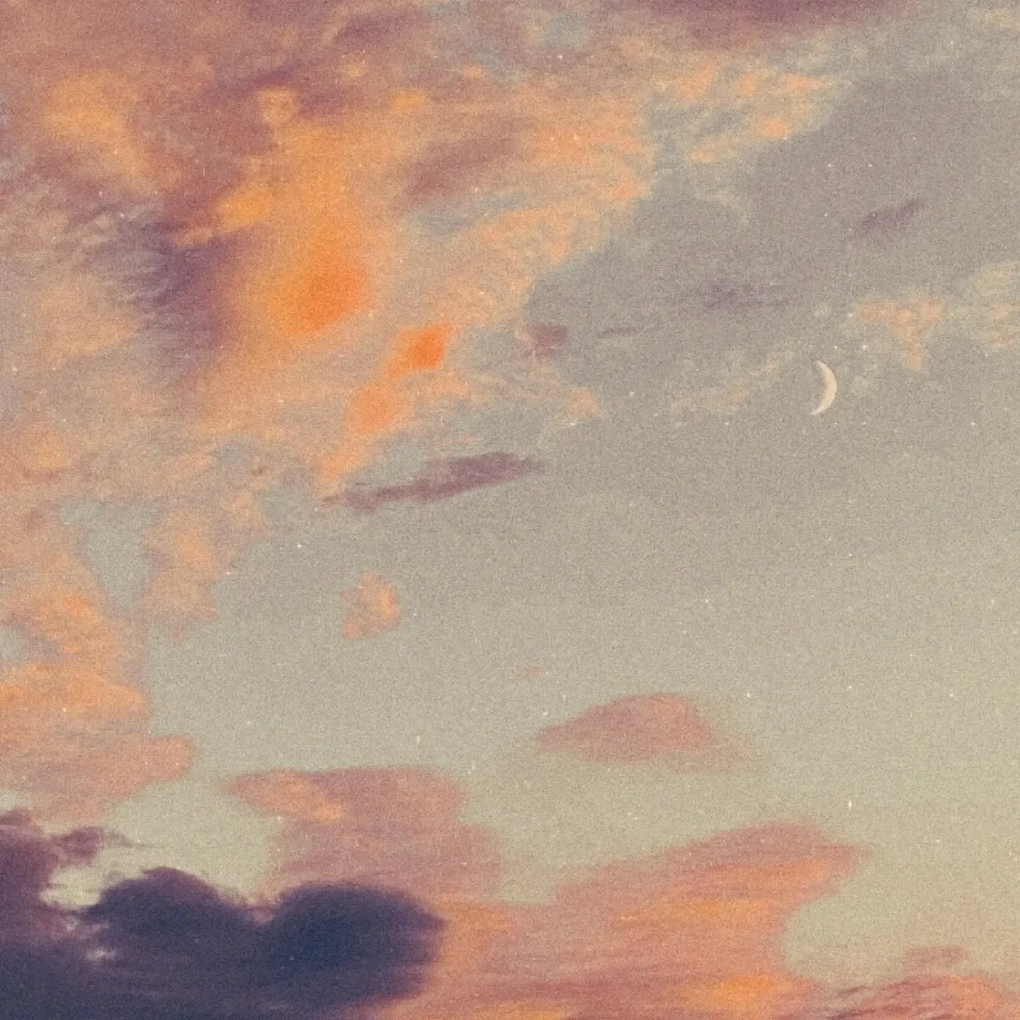 Where it all begins. ☀️
I&rsquo;m endlessly inspired by the sky - the way light moves through it, the colours that appear for only a few fleeting moments, and the feeling of standing beneath something much bigger than yourself.
The soft pinks, warm g