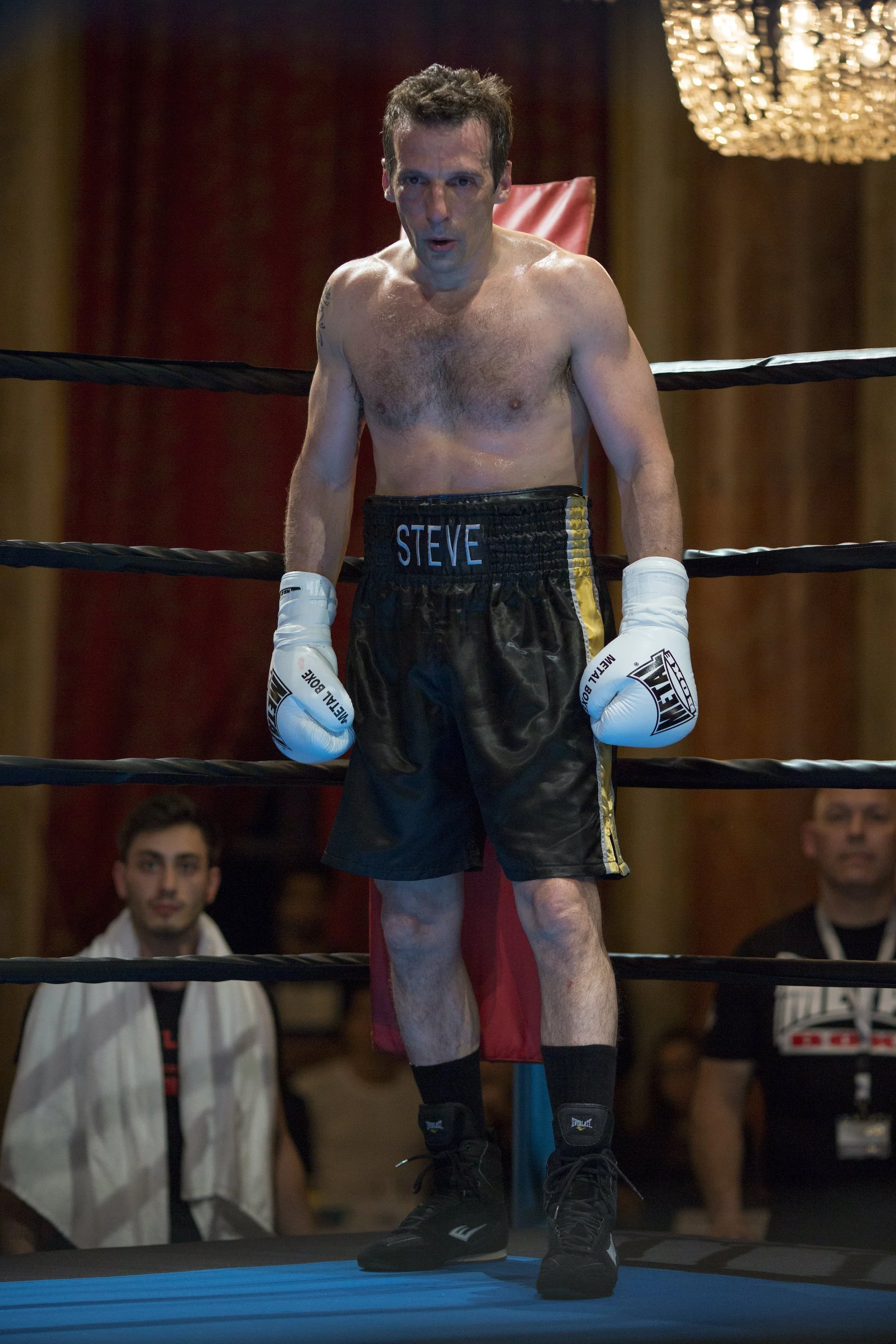 SPARRING (2018) 

Avec Mathieu Kassovitz , Olivia Merilahti, Souleymane M'Baye

Sélections : Festival international de Locarno, Festival de Tokyo, Festival de Montreal

Résumé : Un boxeur en fin de carrière accepte de devenir l'un des sparring partne