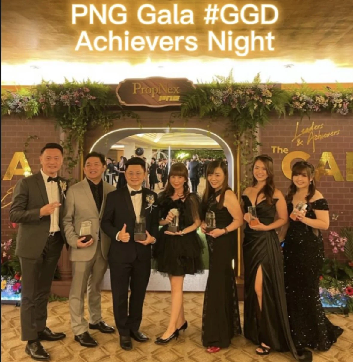 Gala Award.jpg