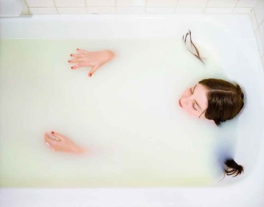 A Daily Dose of Art: Jo Ann Callis