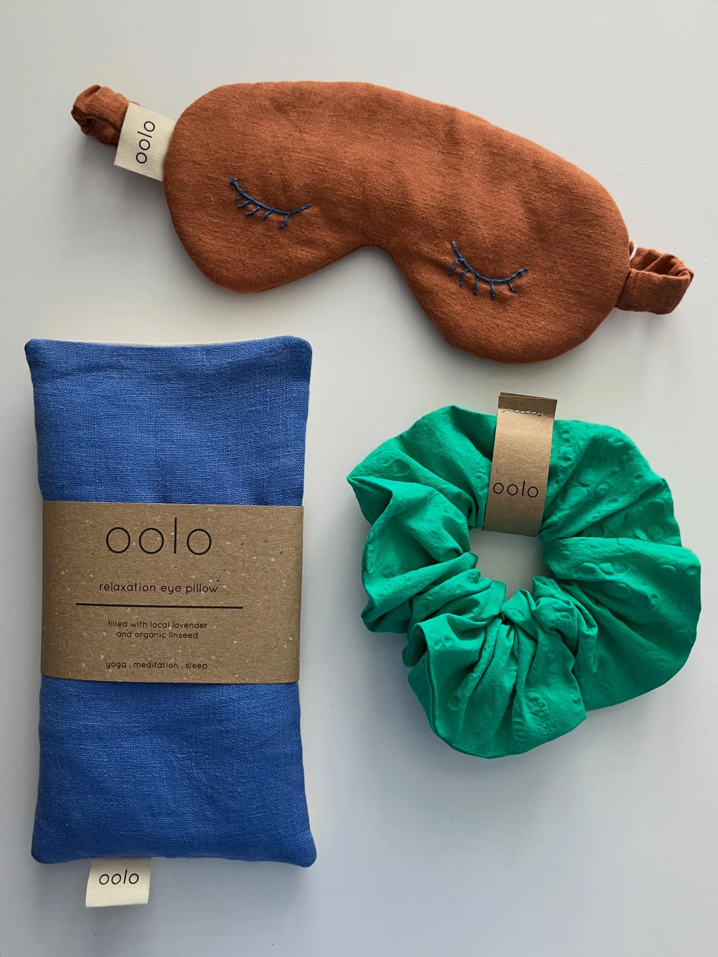 Holiday edit. 

Head to oolohome.com for all your holiday essentials. 

#holidayedit #holidayessentials #rest #relax #selfcare