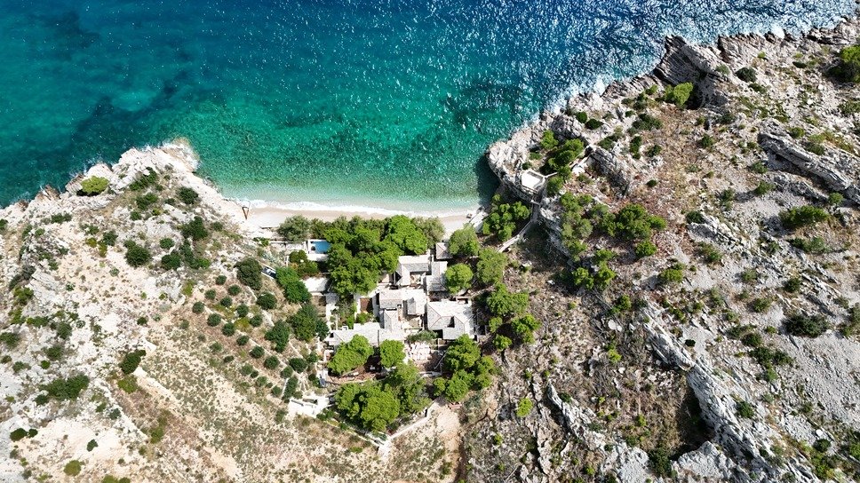 makarska uvala dron kuca.jpg