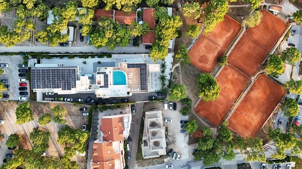 makarska dron hotel.jpg