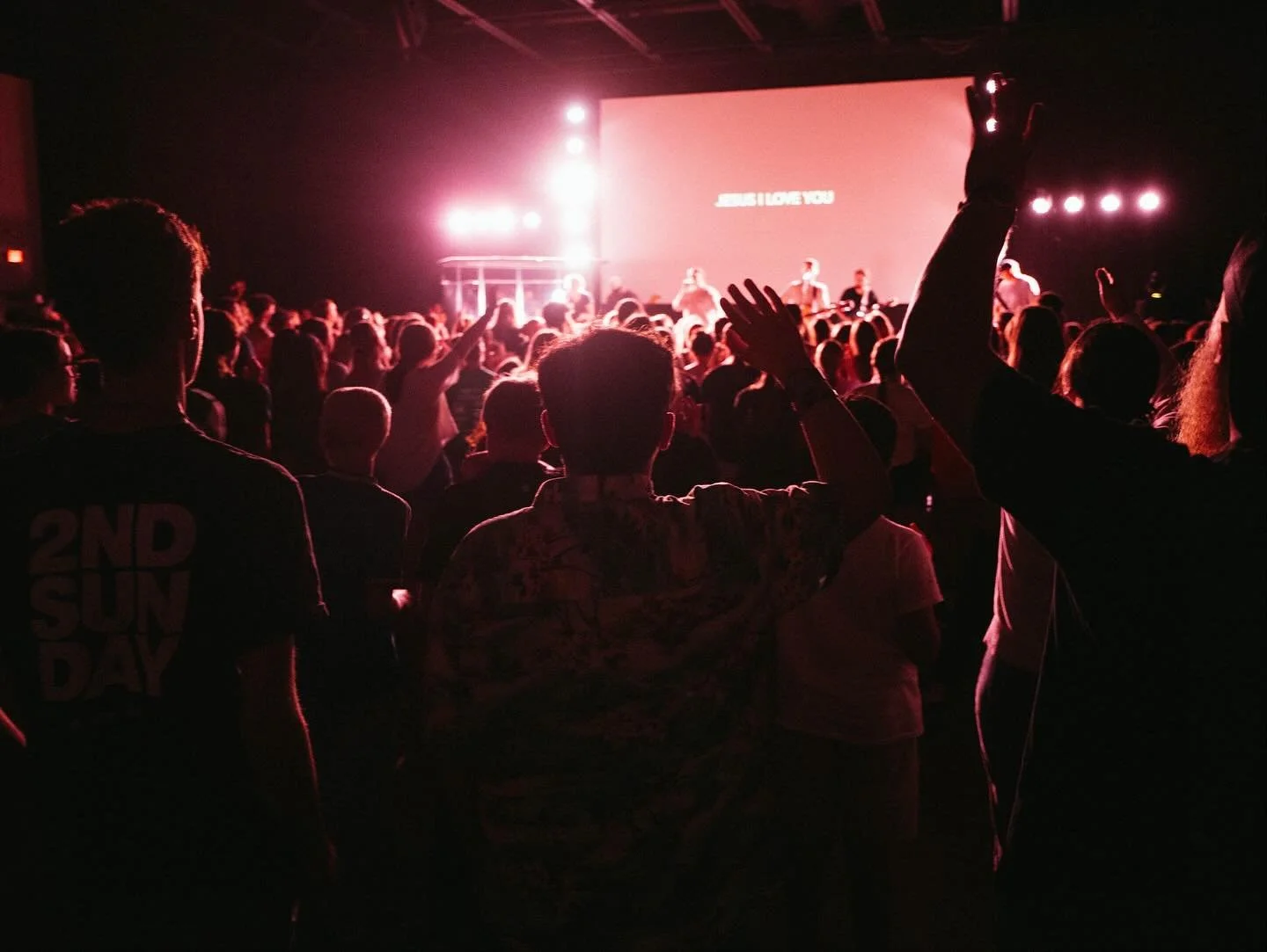 WE.ARE.BACK.

Our 2025-26 ministry year here at HSM x MSM officially kicked off this Sunday, with the most beautiful weather we could&rsquo;ve asked for! 

	1.	The room was PACKED with about 300 students and leaders gathered in worship
	2.	Ahead of t
