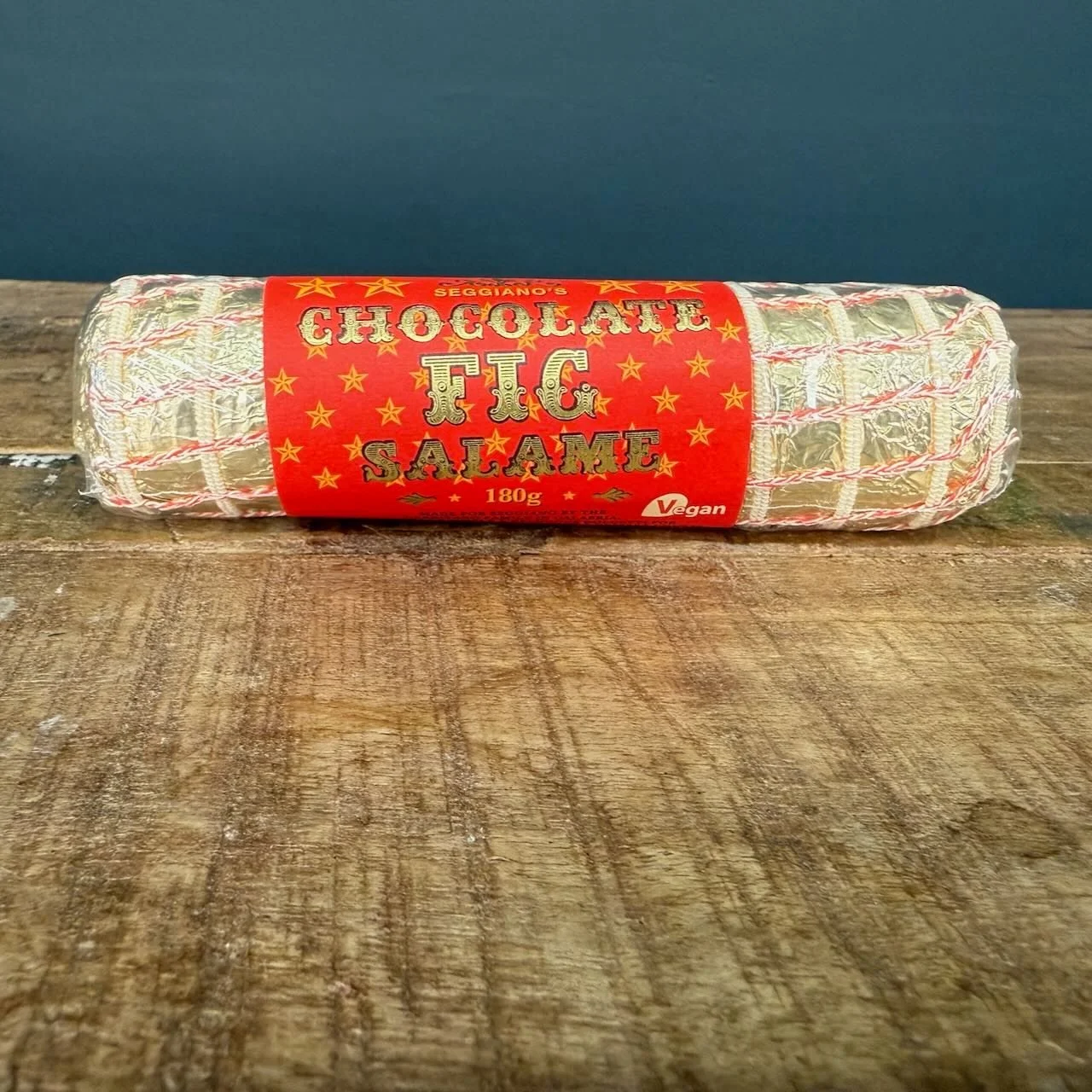 🎄One of those Christmas treats that always gets people talking! Chocolate fig salami&hellip; sounds wrong, but tastes so, so right!

This moreish treat is rich, chocolatey, studded with sweet figs and nuts, and seriously hard to stop slicing. It loo