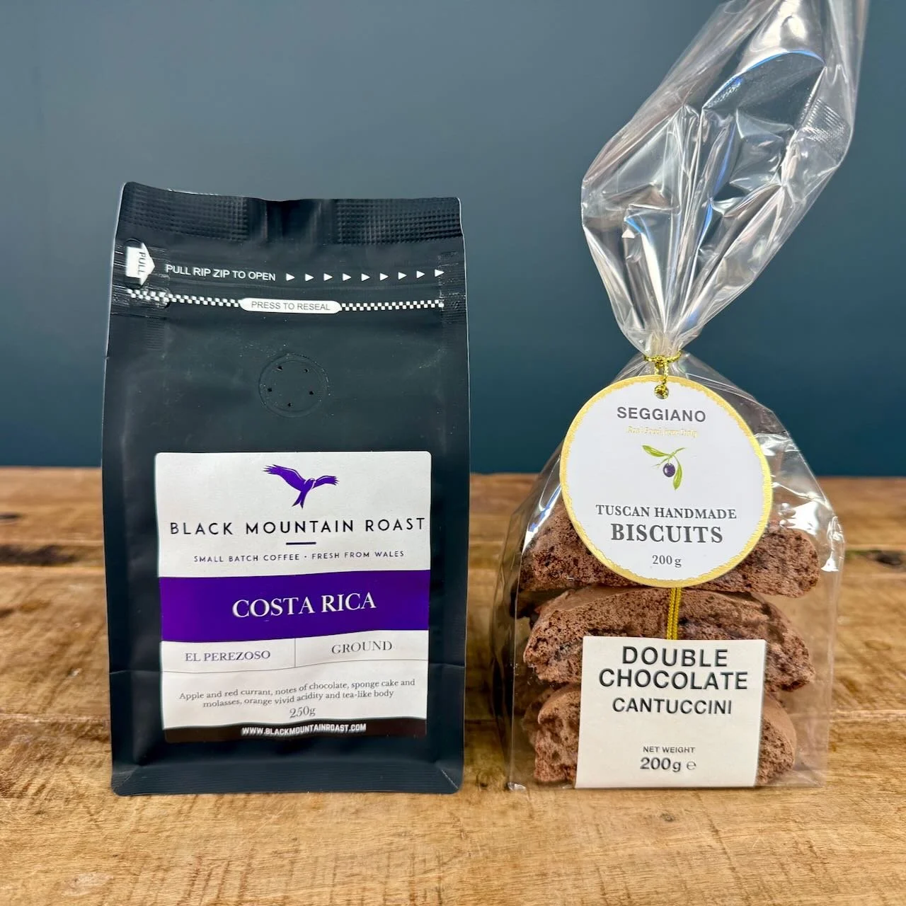 Another Coffee Pairing ☕️🍪

This pairing brings together Black Mountain Roast &ndash; Costa Rica (El Perezoso) with Seggiano Tuscan Handmade Double Chocolate Cantuccini.

The coffee&rsquo;s notes of apple, red currant, chocolate and orange, with its