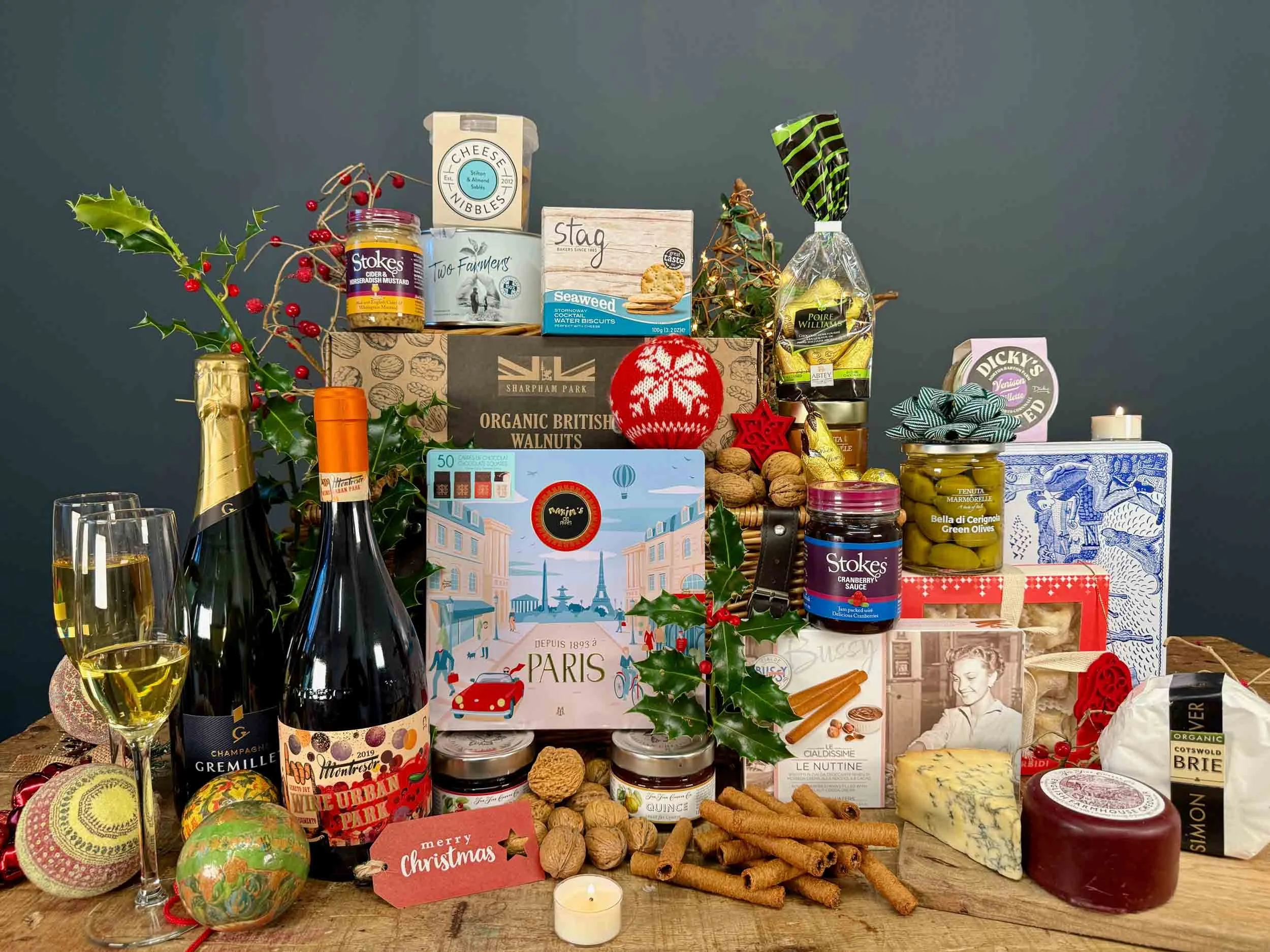 Hereford Deli Perfect Family Christmas Hamper 1.jpg