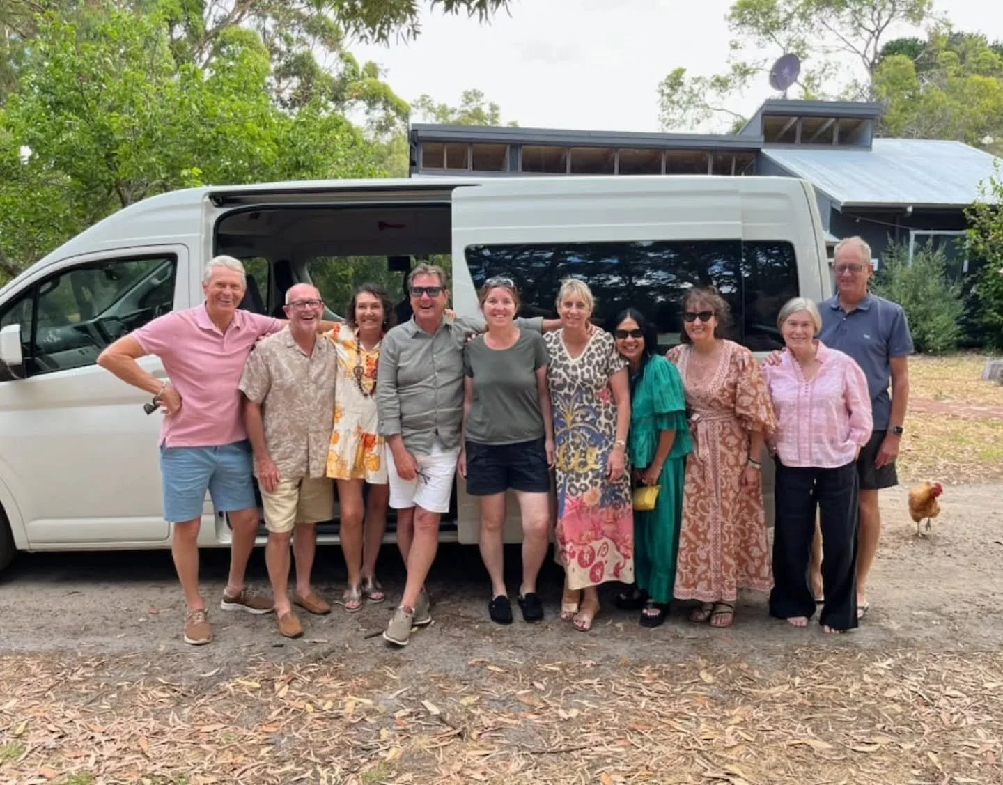 What a Merry bunch of mates! Even merrier after visiting one of their favorite spots for lunch and wine tasting. Thanks for choosing @cowtownsdesidriver and for the laughs 🤣😆🙃
@rustico_hayshedhill