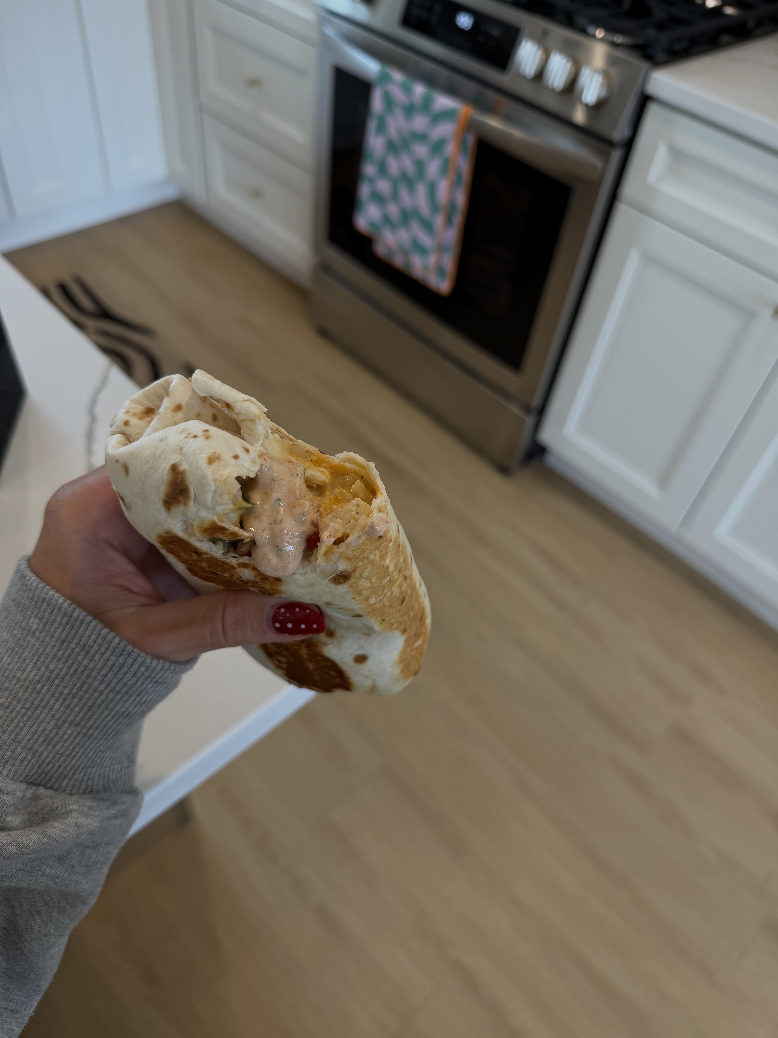 cheesy chipotle chicken burrito dupe