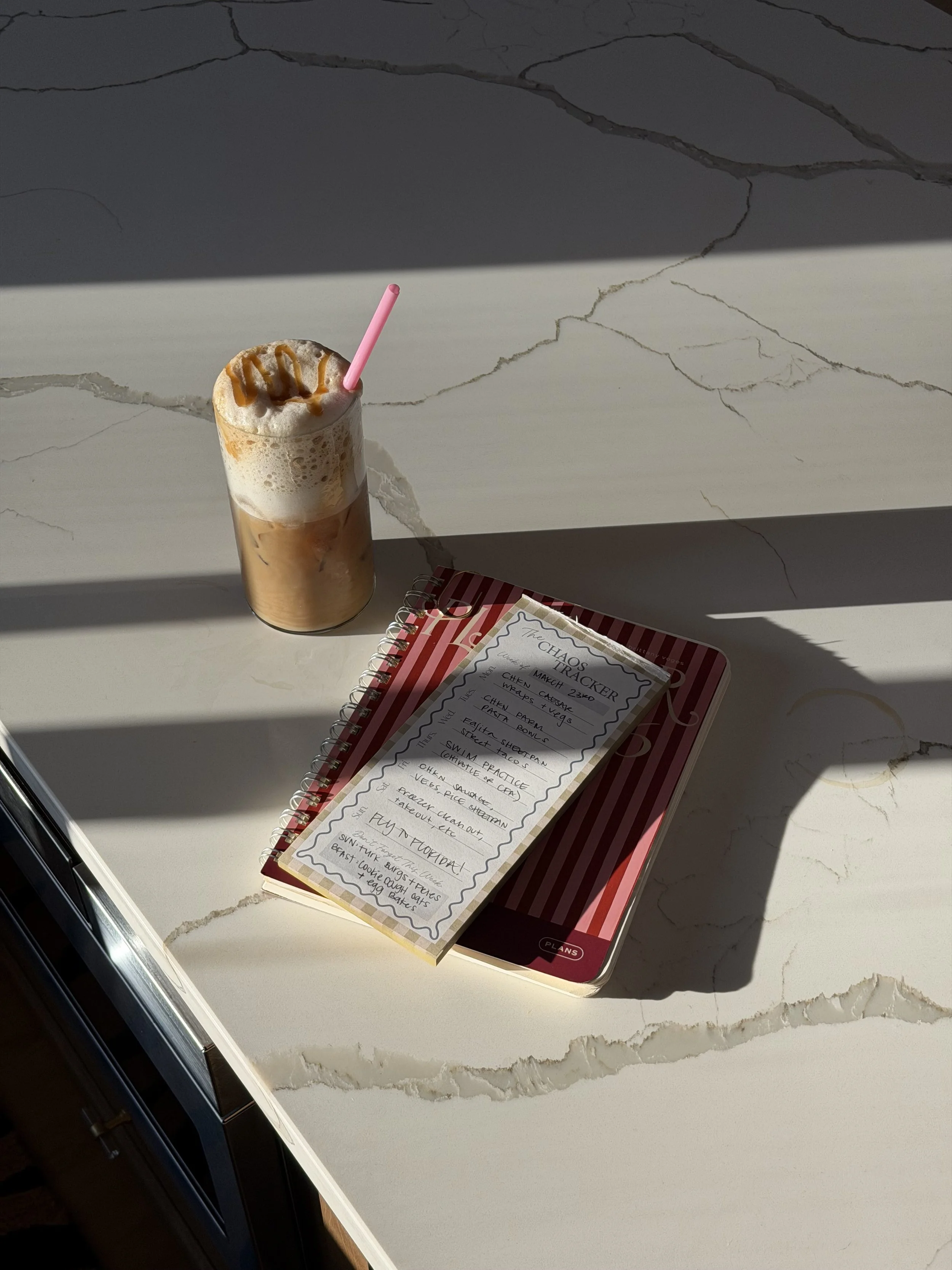 meals, snacks, &amp; drinks i eat on repeat in a calorie deficit