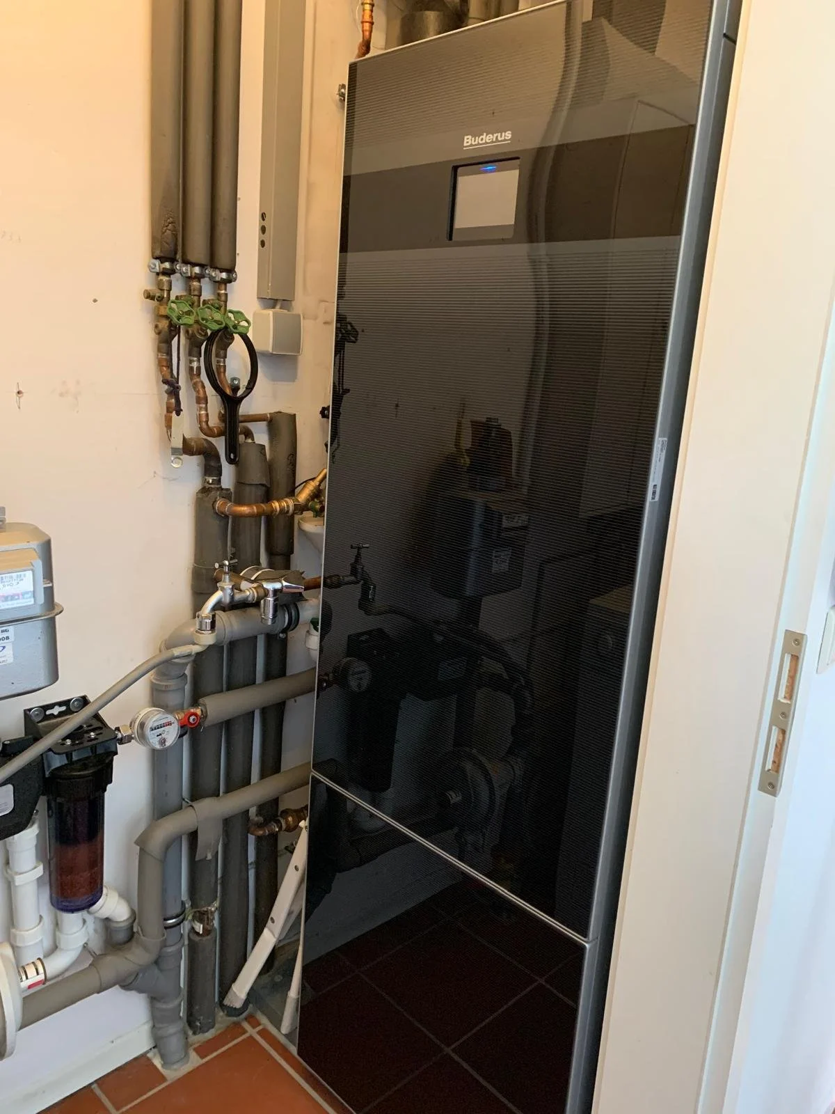 heat pump install family1.JPG